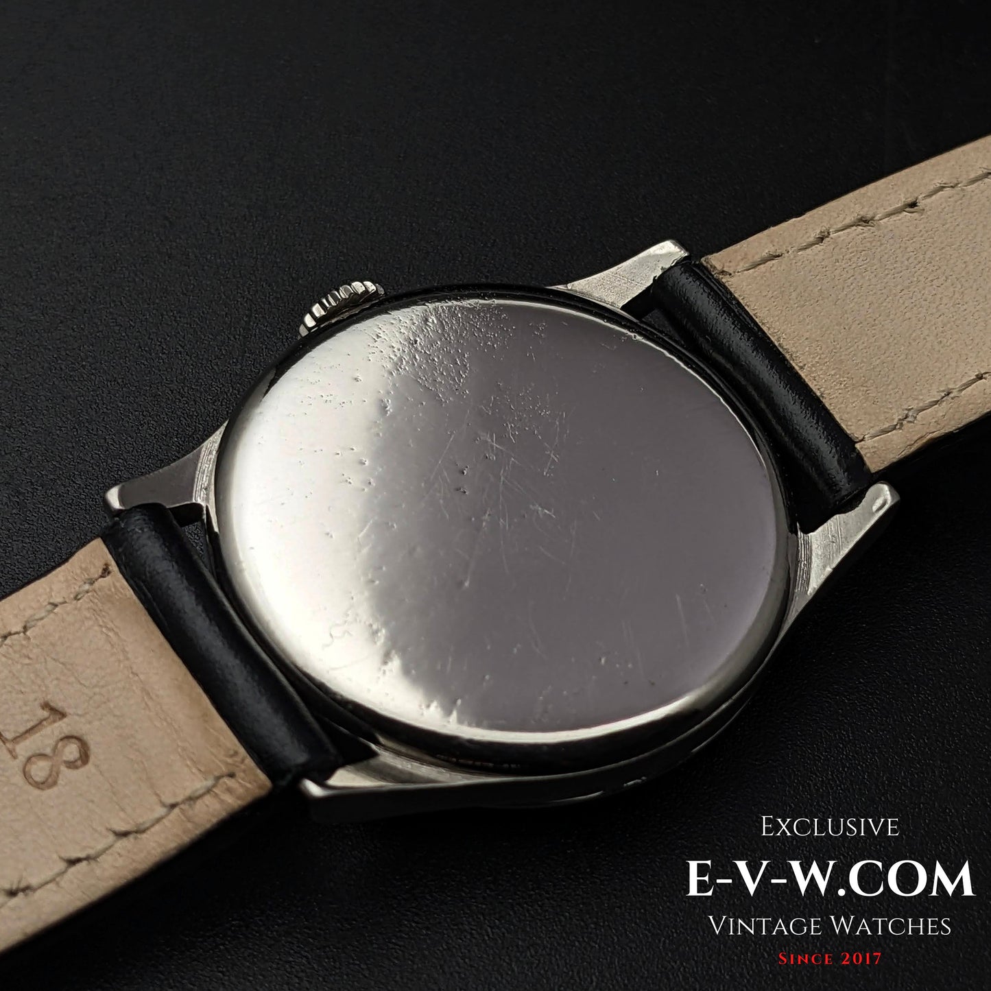 88 Years Old Vintage Omega FAB SUISSE / Black Dial / Cal.26.5SOBT2 / 1935Vintage