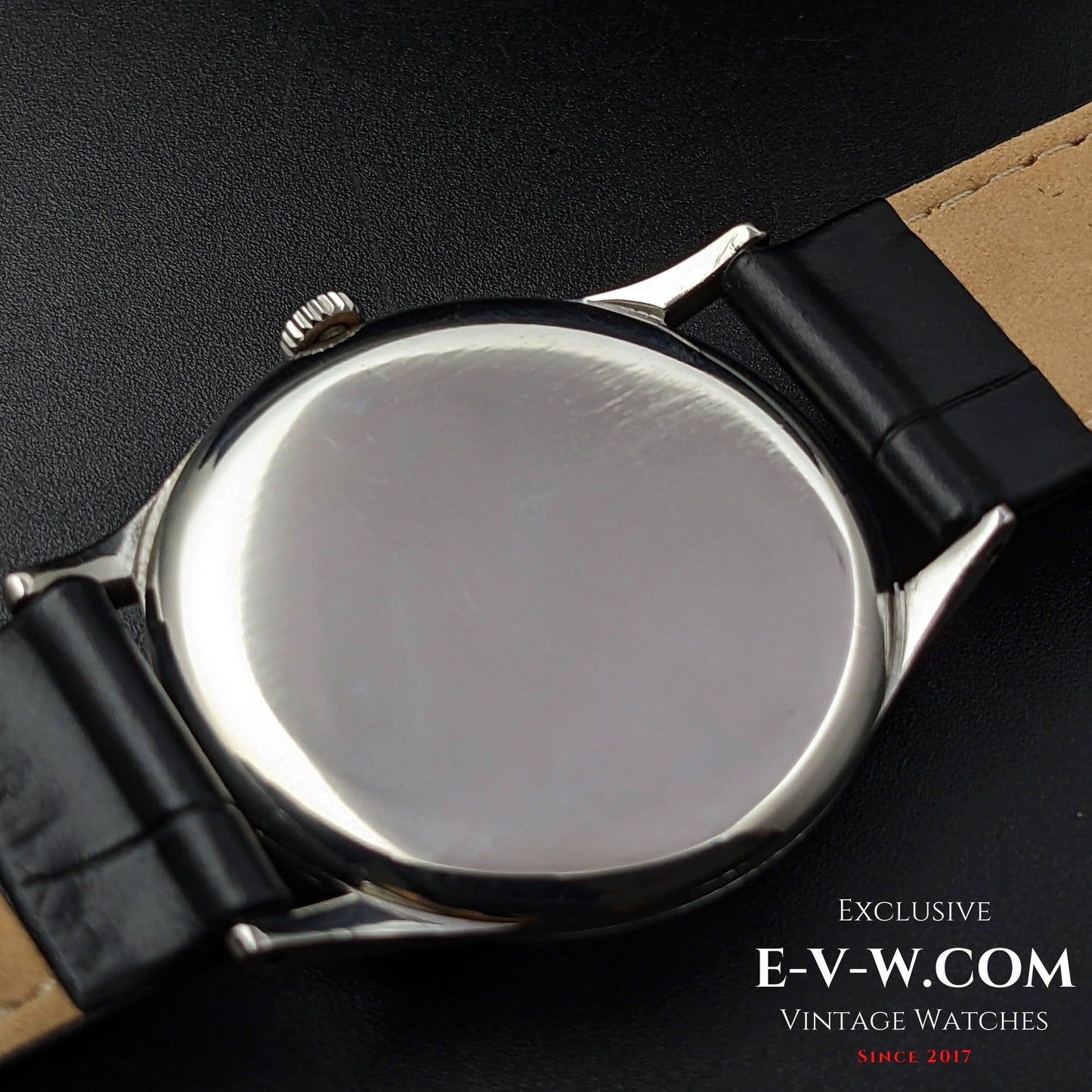 76 Years Old Vintage Omega Blue Dial Ref. 2401-3 / Cal.360 / Vintage 1947