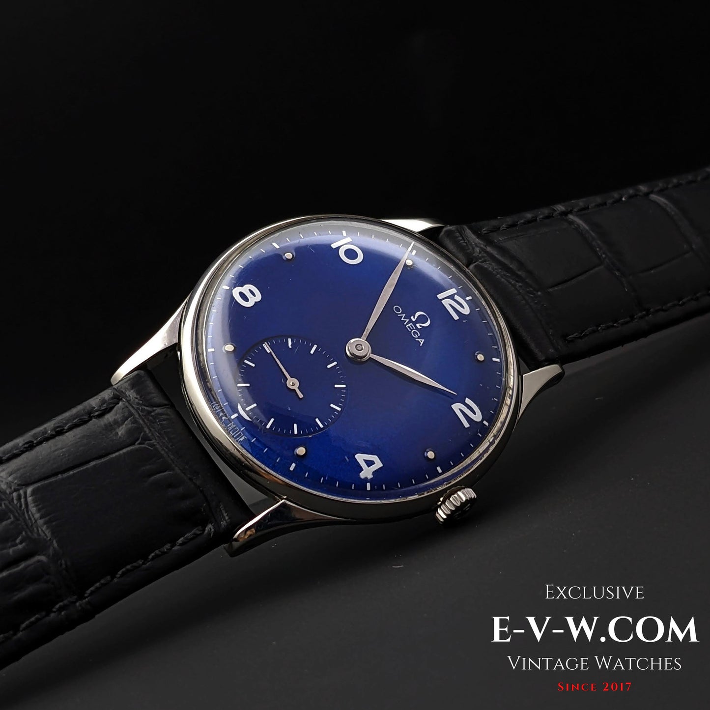 76 Years Old Vintage Omega Blue Dial Ref. 2401-3 / Cal.360 / Vintage 1947