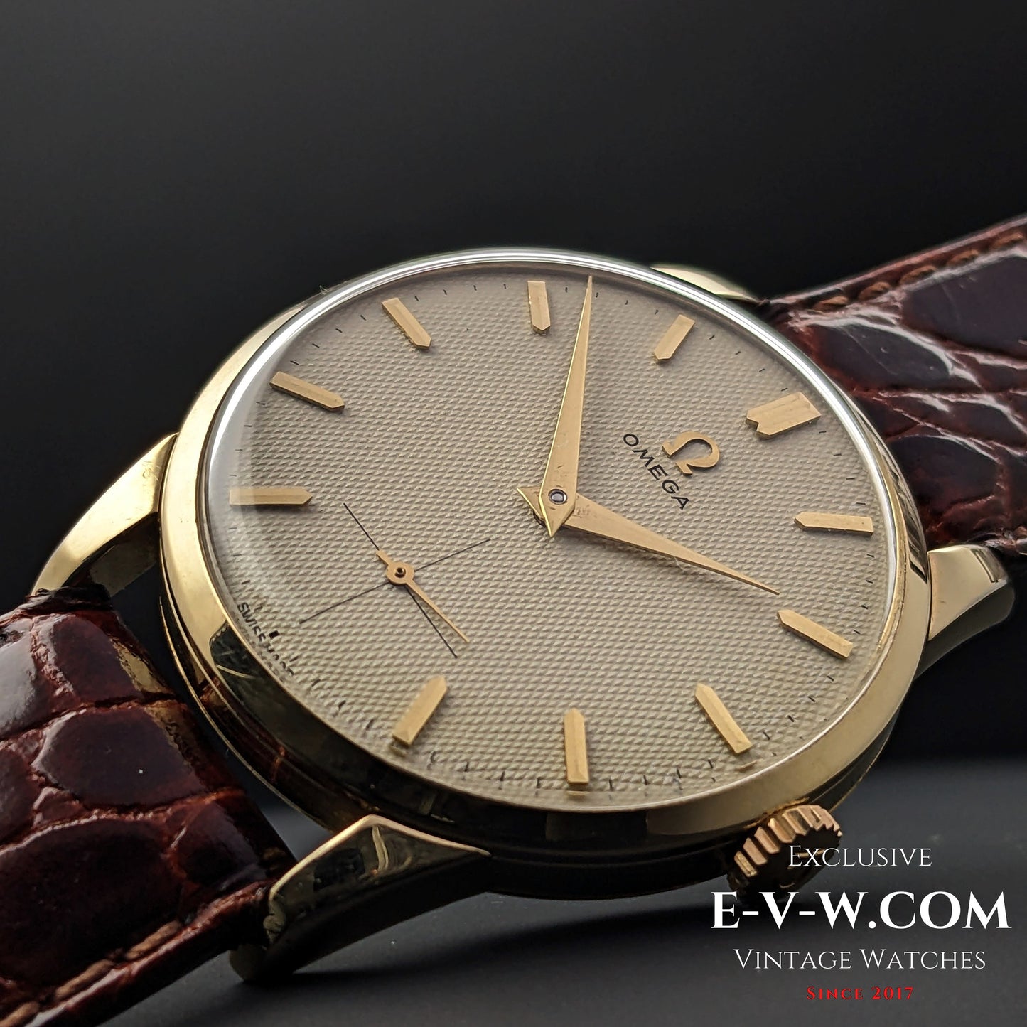 72 Years Old Vintage Omega Guilloche-Honeucomb Dial / Ref. 2512 11 / Cal. 266 / Vintage 1952