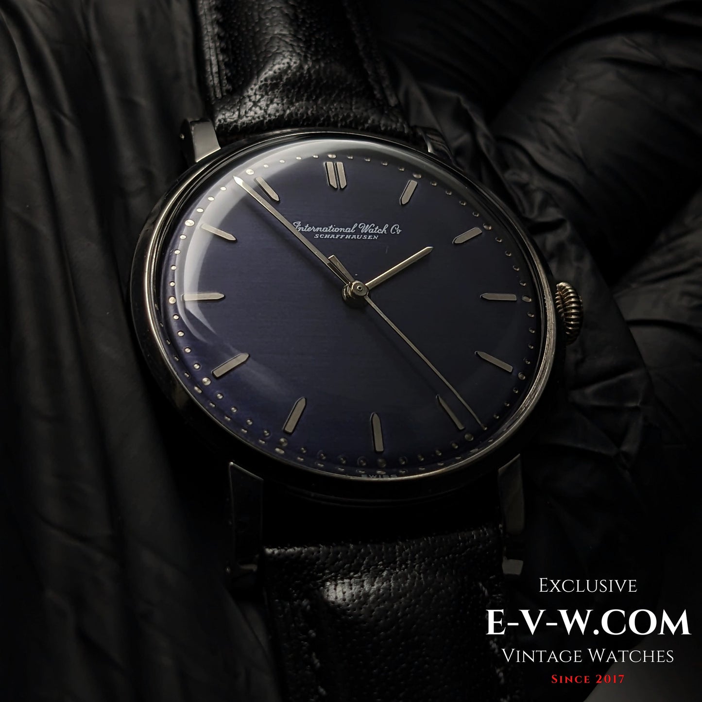 59 Years Old Vintage IWC Schaffhausen Classic / Original Blue Colored Dial / Cal. 89 / vintage 1965