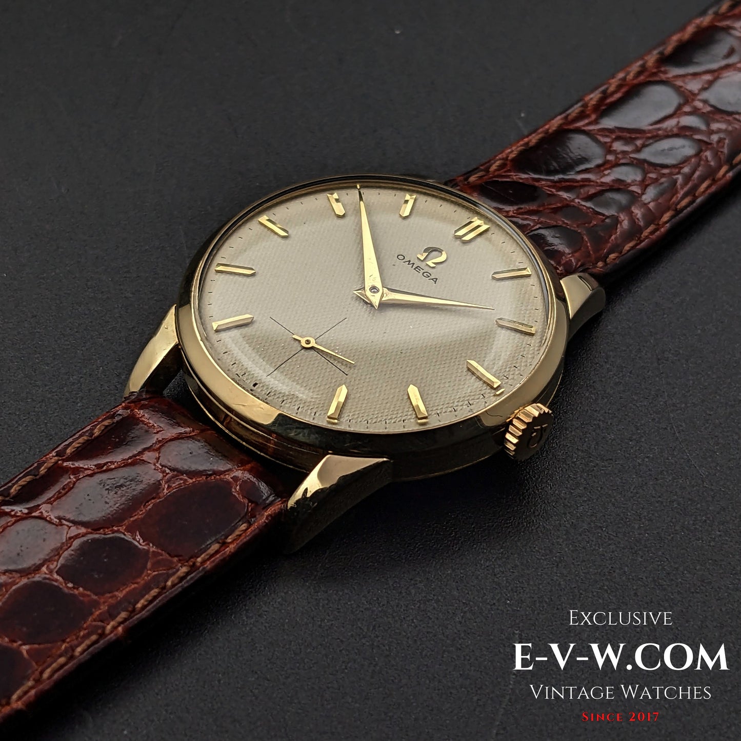 72 Years Old Vintage Omega Guilloche-Honeucomb Dial / Ref. 2512 11 / Cal. 266 / Vintage 1952
