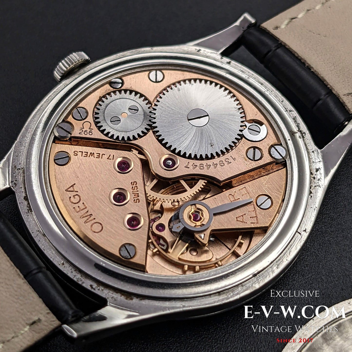 72 Years Old Vintage Omega Guilloche-Honeucomb  Dial / Jumbo Ref. 2609 / Cal. 266 / Vintage 1952