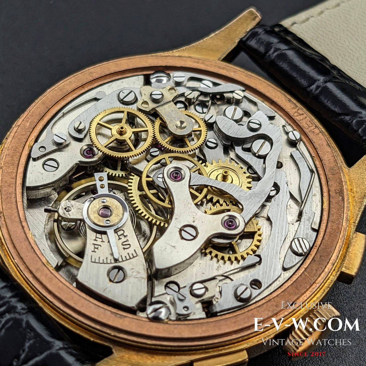 78 Years Old Vintage CHRONGRAPHE SUISSE 18K Rose Gold / Cal. Landeron 51 / Vintage 1945