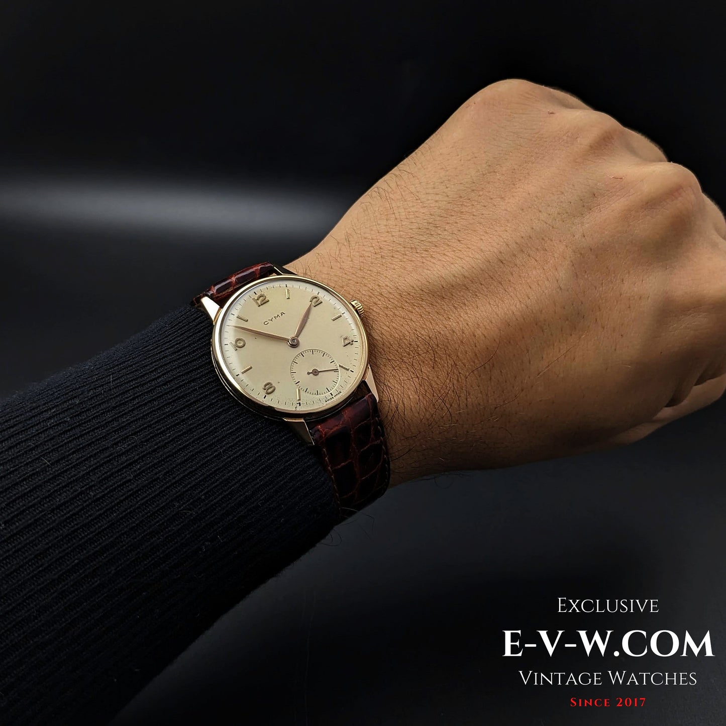 70 Years Old Vintage Cyma 18k Gold / Jumbo / Cal.586 / Vintage 1950s