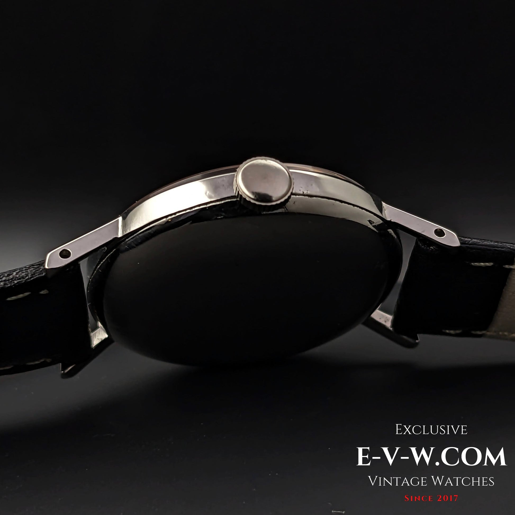 81 Years Old Vintage Omega Salomon / Rare Pontifex Hands / Cal. 30T2 / Vintage 1943