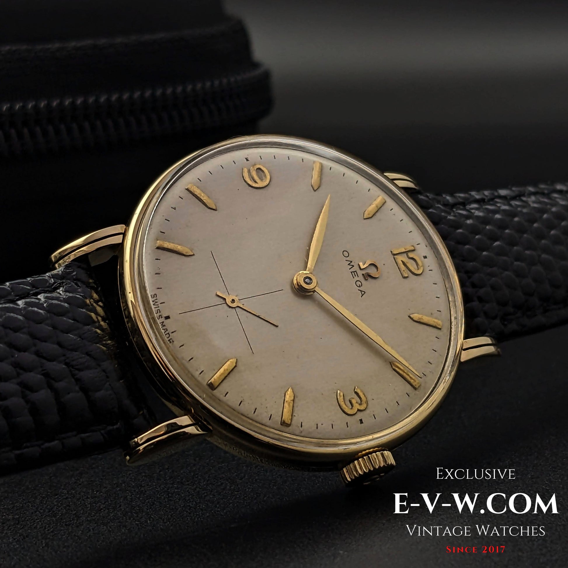 WWII Omega 18k Gold Rare 30T2 PC / 18k Gold / Vintage 1944