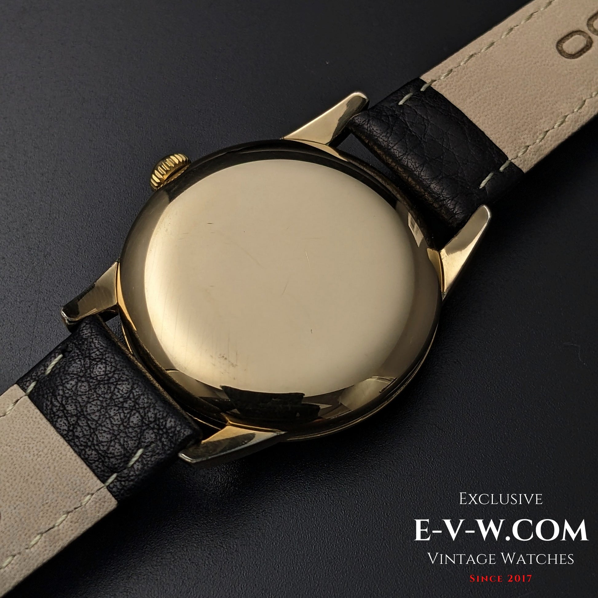 73 Years Old Vintage Omega Gold Plaque / Ref. 2498-4 / Cal. 283 (30T2) / Vintage 195273 Years Old Vintage Omega Gold Plaque / Ref. 2498-4 / Cal. 283 (30T2) / Vintage 1952