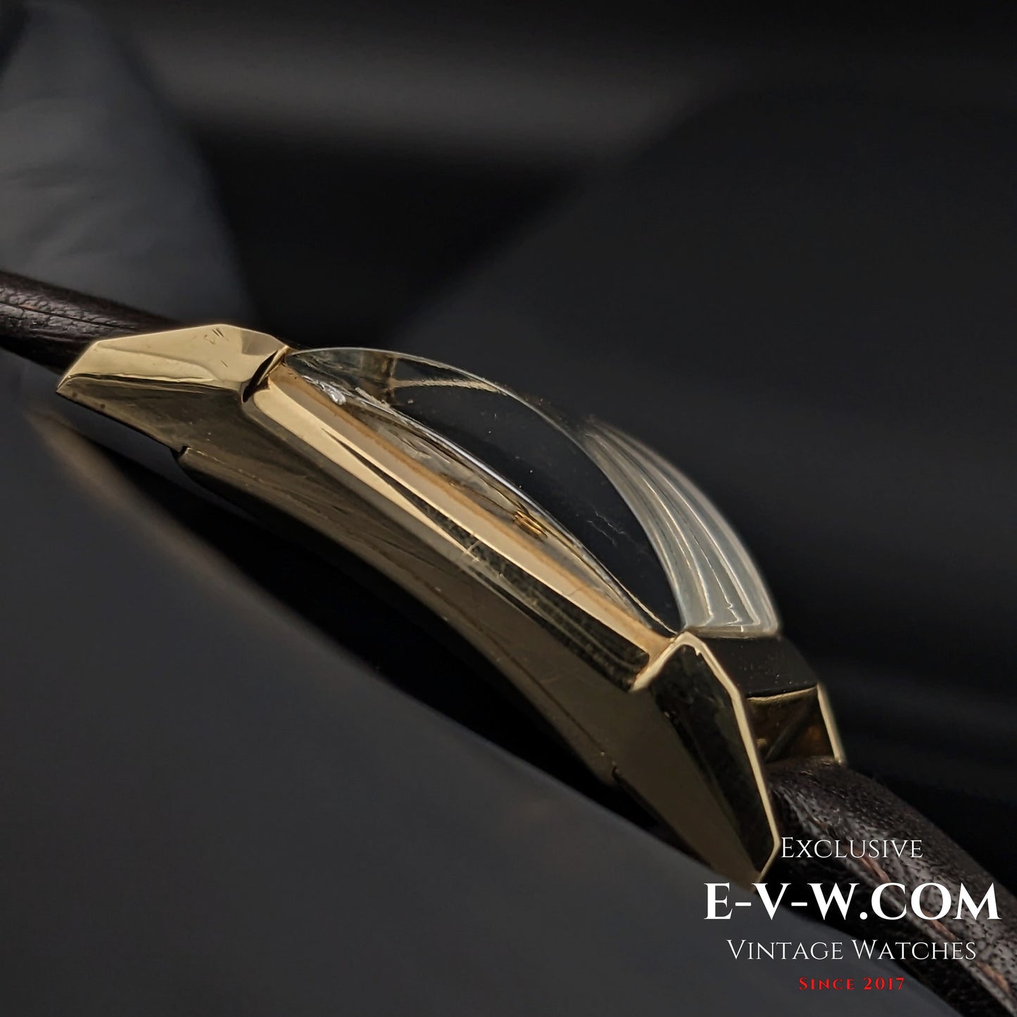 94 Years Old Antique Jaeger-LeCoultre Tank unique cristal Art Deco Cal. 11LO Vintage 1930#e-v-w.com