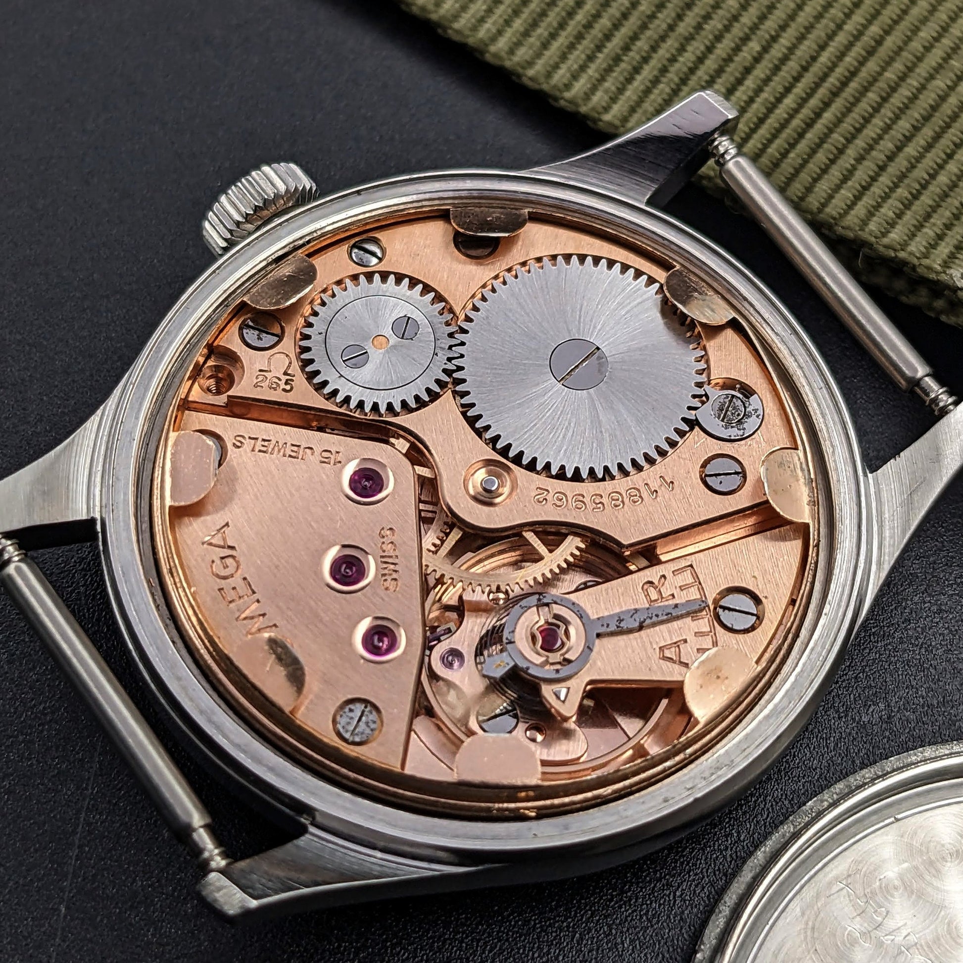 Omega Military WWII / Ref 2622-1 / cal. 265  (30T2) / Vintage 1947