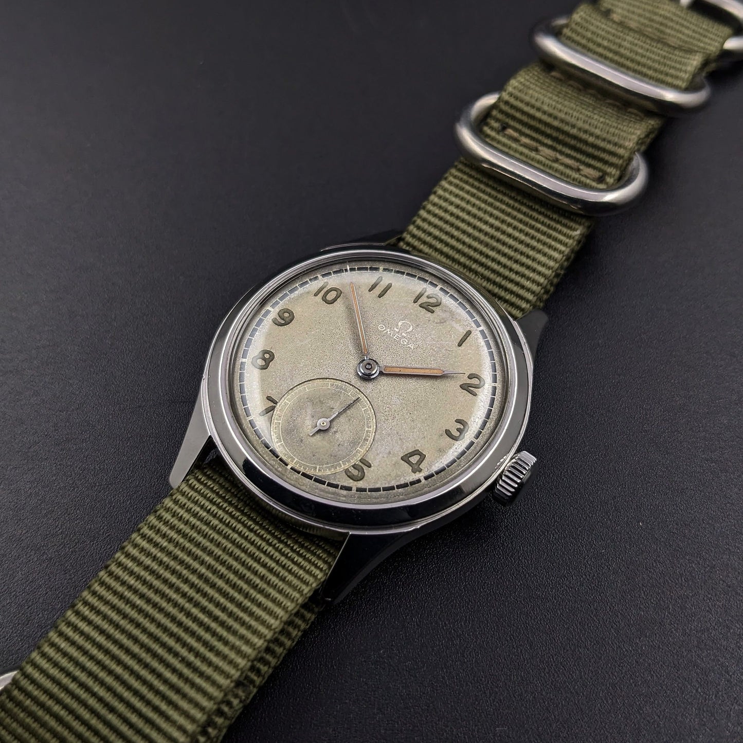 Rare Omega Vintage 1940s WWII / Ref 2622-1 / cal. 265 (30T2 family)