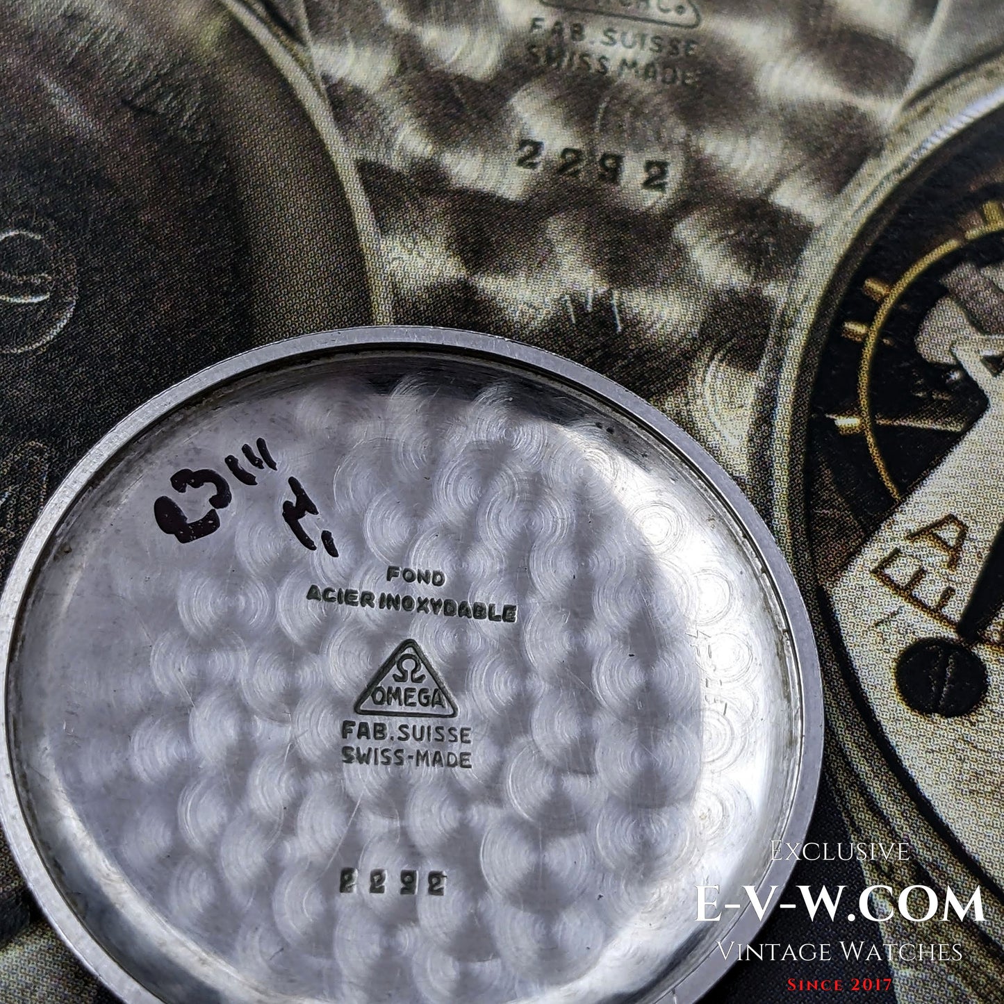 Military Omega navigaror of the Royal Air Force RAF WWII / Vintage 1943 / Cal.30T2 SC / Ref.2292