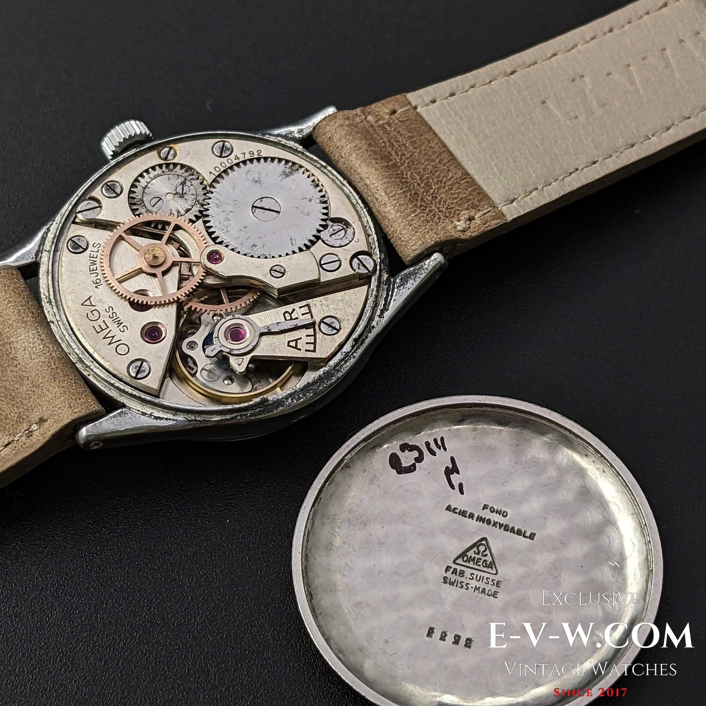 Military Omega navigaror of the Royal Air Force RAF WWII / Vintage 1943 / Cal.30T2 SC / Ref.2292