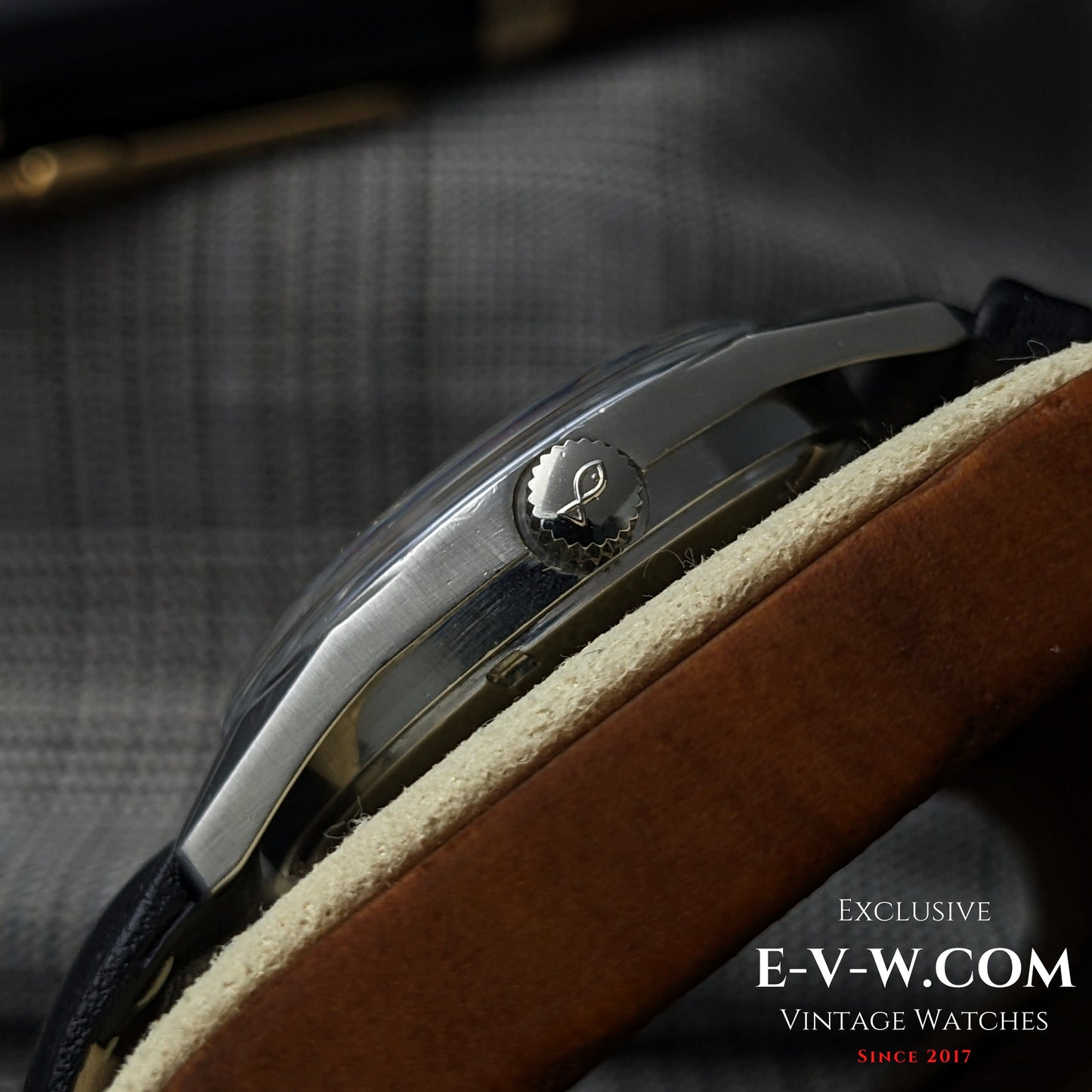 56 years old — IWC Schaffhausen - R 810 — Cal.89 — Vintage 1969 — Serviced