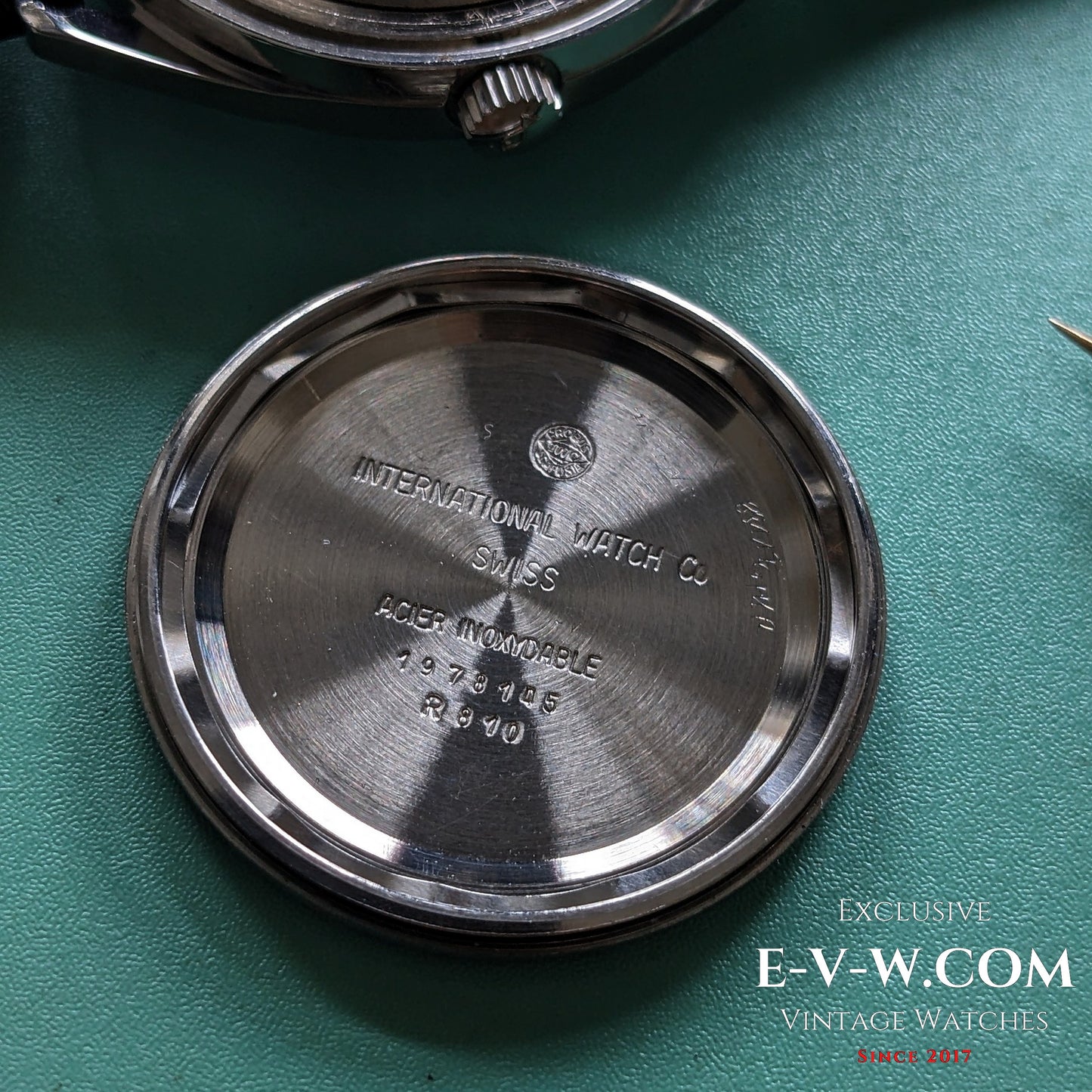 56 years old — IWC Schaffhausen - R 810 — Cal.89 — Vintage 1969 — Serviced