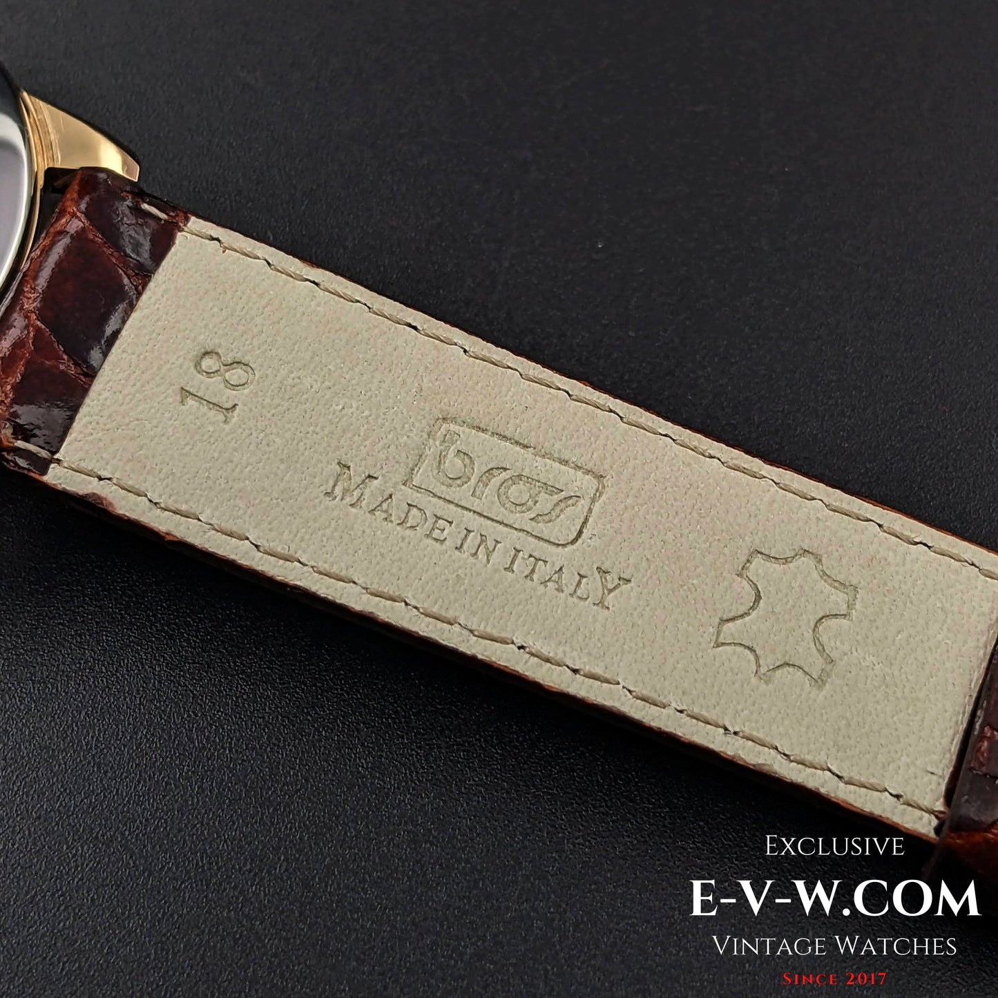 Omega Gold Plaque  / Ref 2605 / cal. 265 (30T2) Vintage 1954