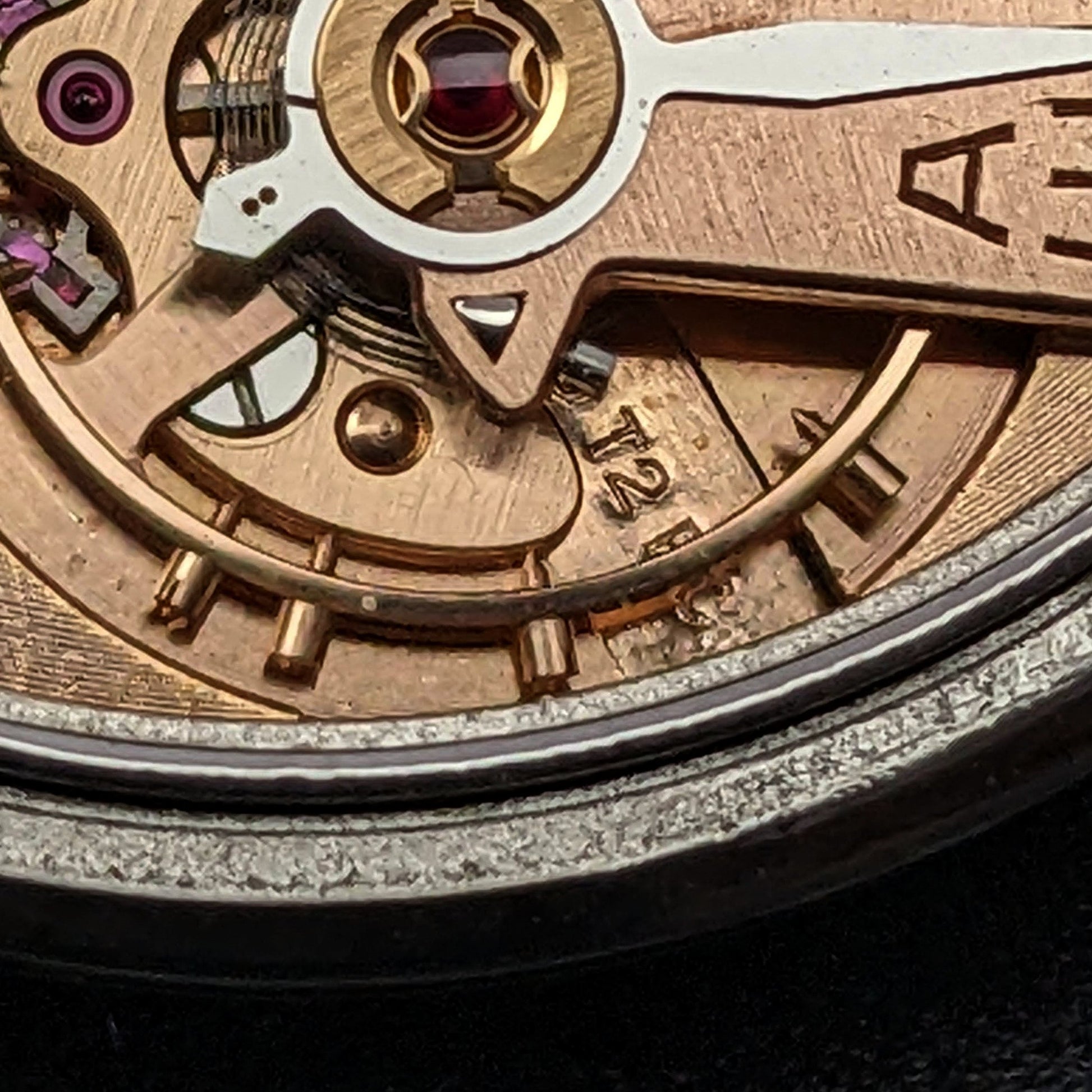 Omega Sector Dial / Ref 2318/7 / Cal 30T2 PC