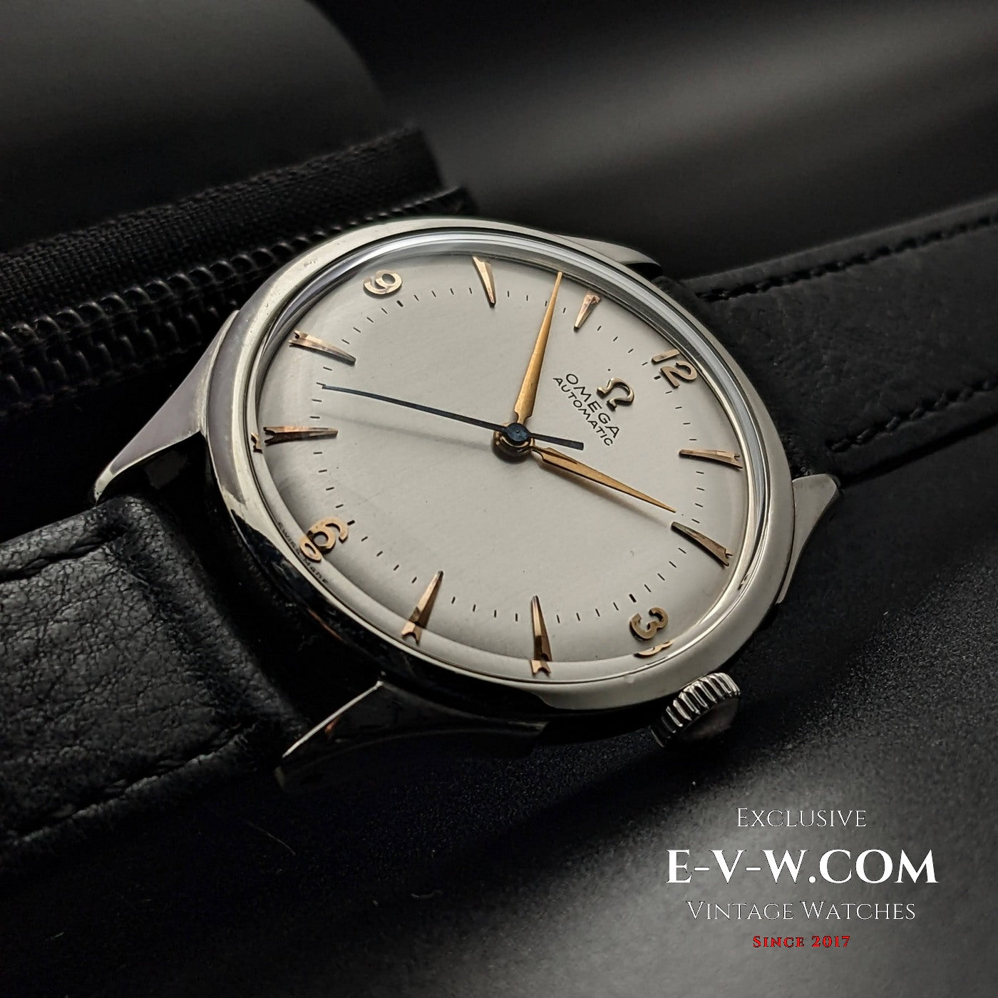 Very Rare frist bumper caliber Omega Automatic 28.10RA PC / Ref 2421 4 / Fancy lugs / Vintage 1944 / Fully Serviced