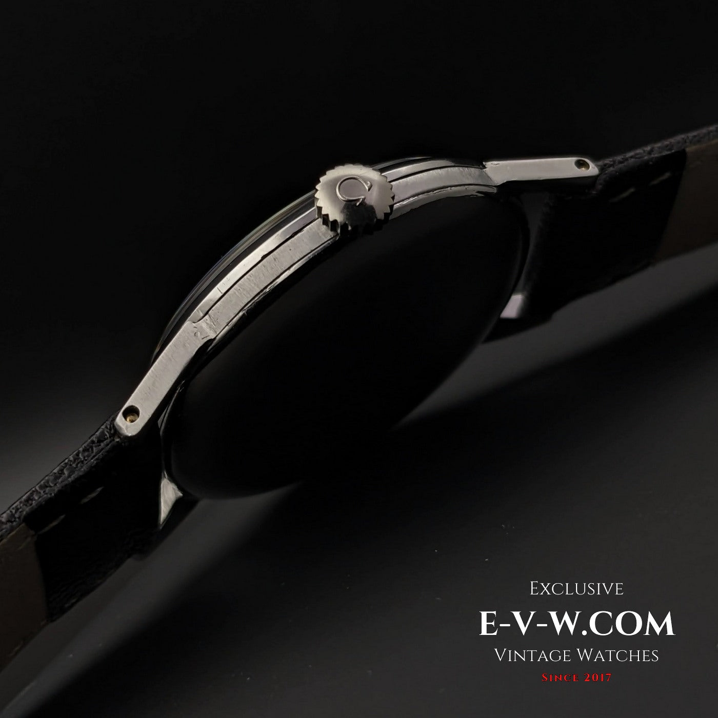 Omega Fab Suisse WWII / Cal 30T2 / Black Dial / Vintage 1944 / Fully Serviced