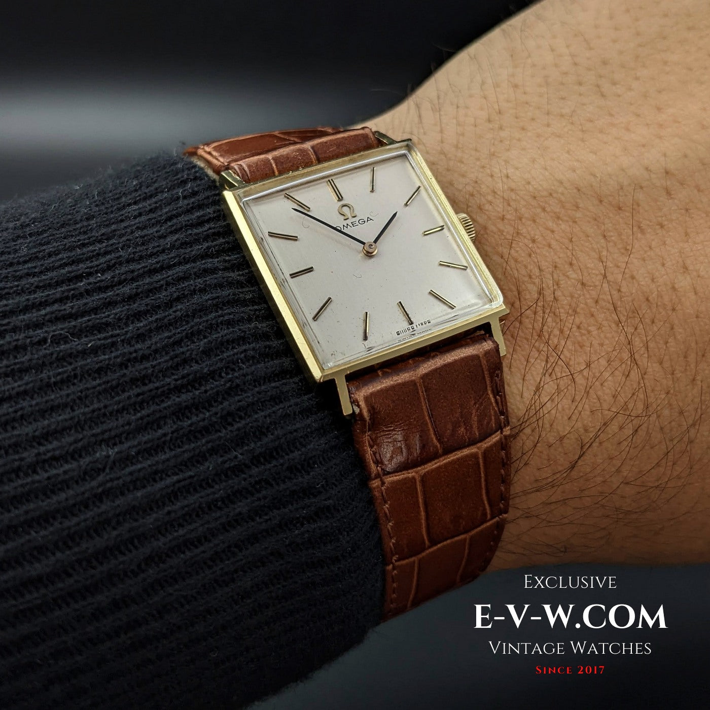 Omega Unique Square / 18k Solid Gold / Vintage 1965 / Fully Serviced