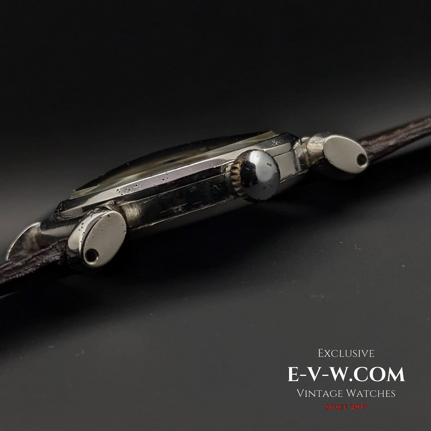 Omega Rare Vintage 1935 Scarab Art Deco / Bullseye dial / cal 26.5 SOB T2 / Fully Serviced