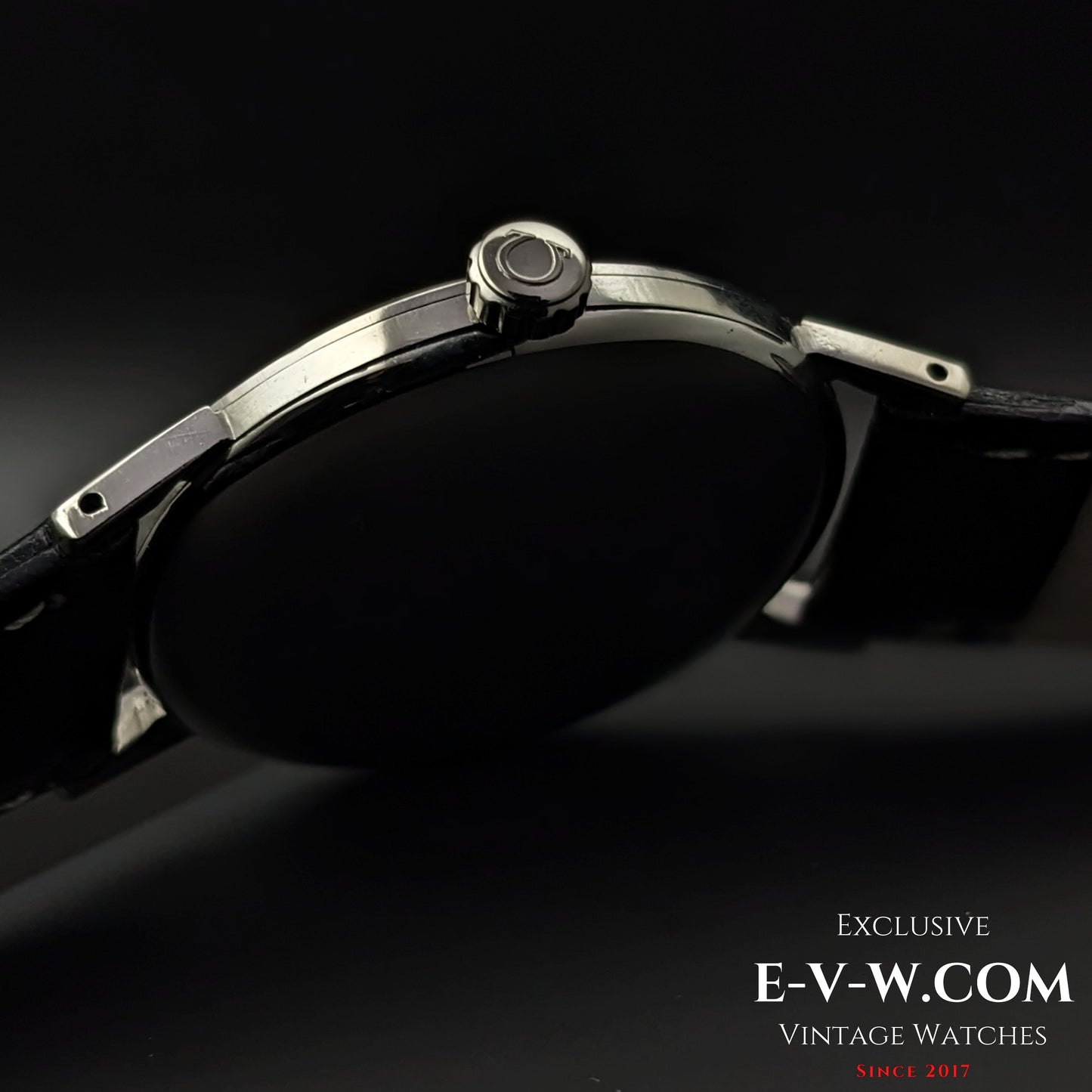 Omega Jumbo Oversize 37mm  Blue Dial / Ref. 2272-3 /cal. 30T2 / Vintage 1944