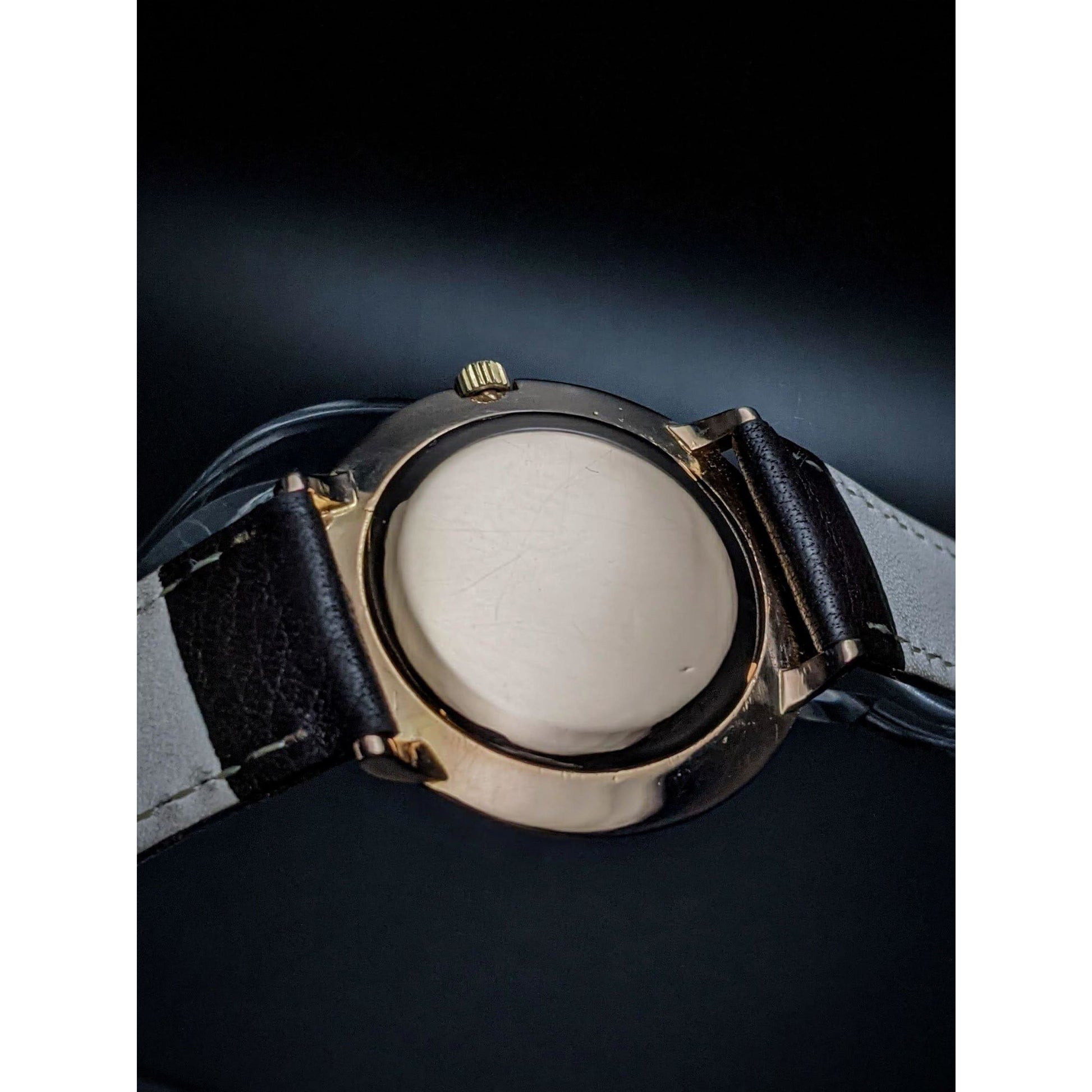 Patek Philippe Calatrava from 1954 with unique 18K Rose Gold case / Documents - E-V-W.com