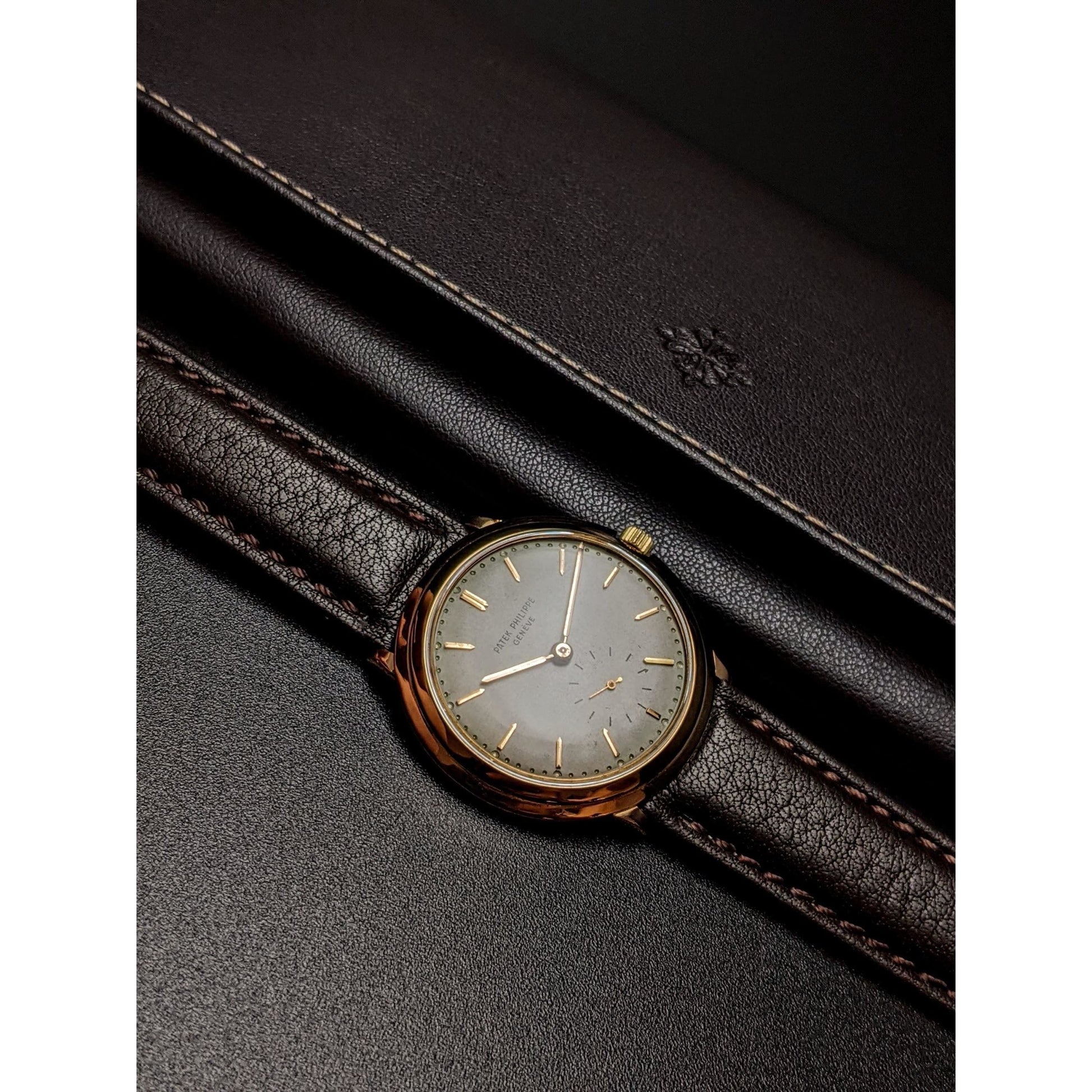 Patek Philippe Calatrava from 1954 with unique 18K Rose Gold case / Documents - E-V-W.com