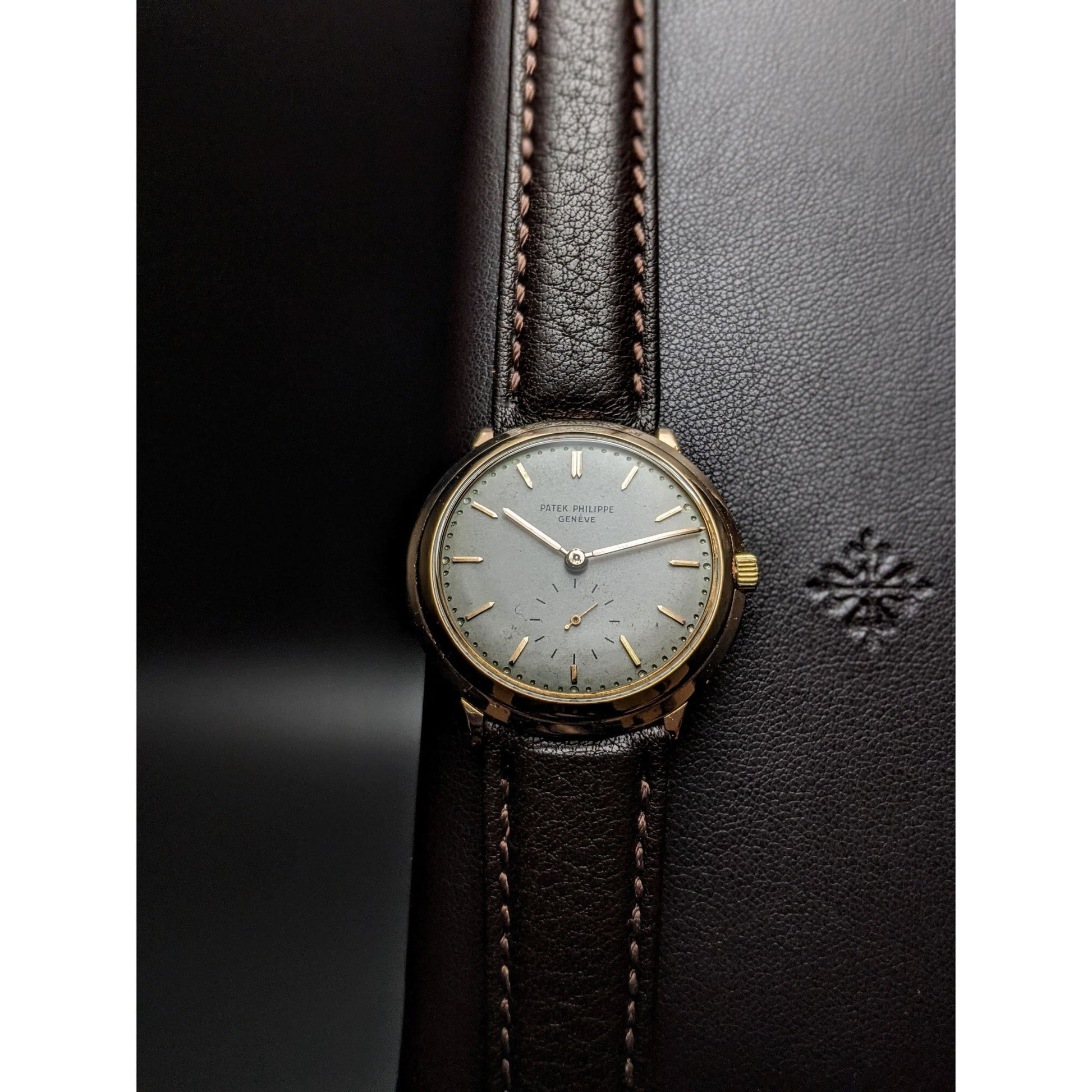 Patek Philippe Calatrava from 1954 with unique 18K Rose Gold case / Documents - E-V-W.com