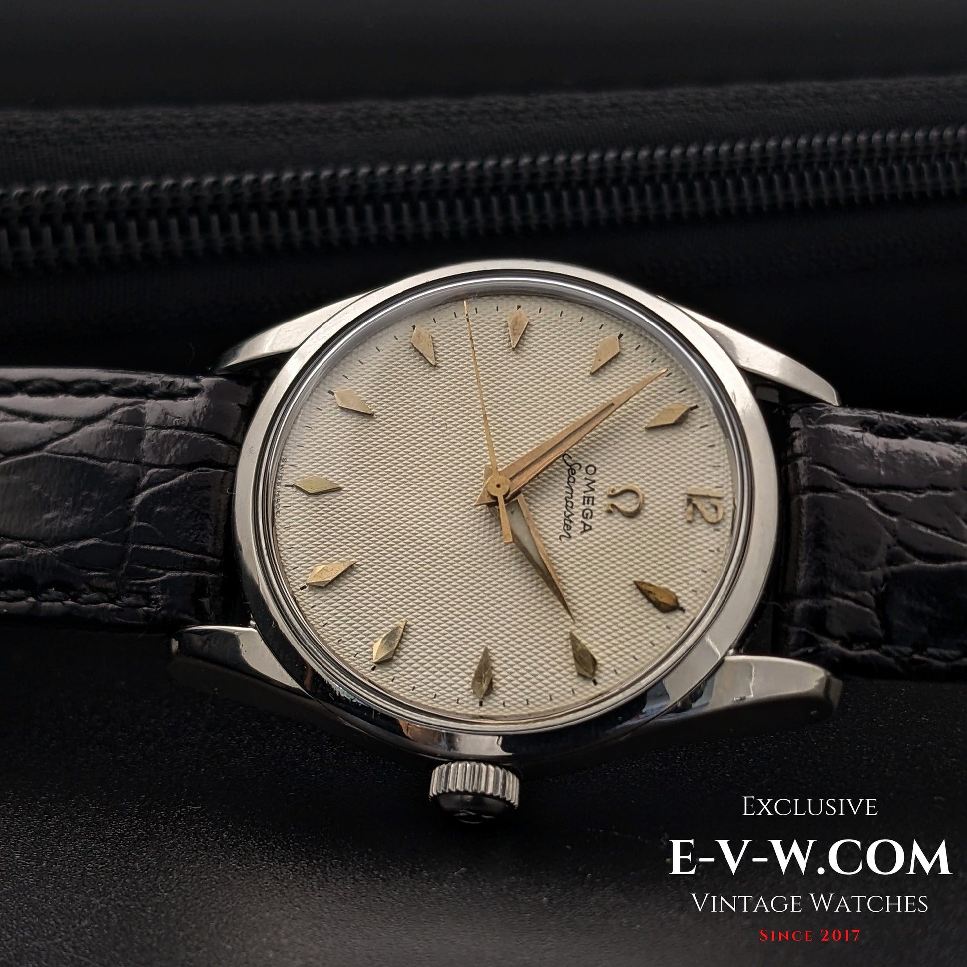 66 Years Old Vintage Omega Guilloche-Honeycomb Dial Ref. 2938-1SC / Cal. 284(30T2) Vintage 1958