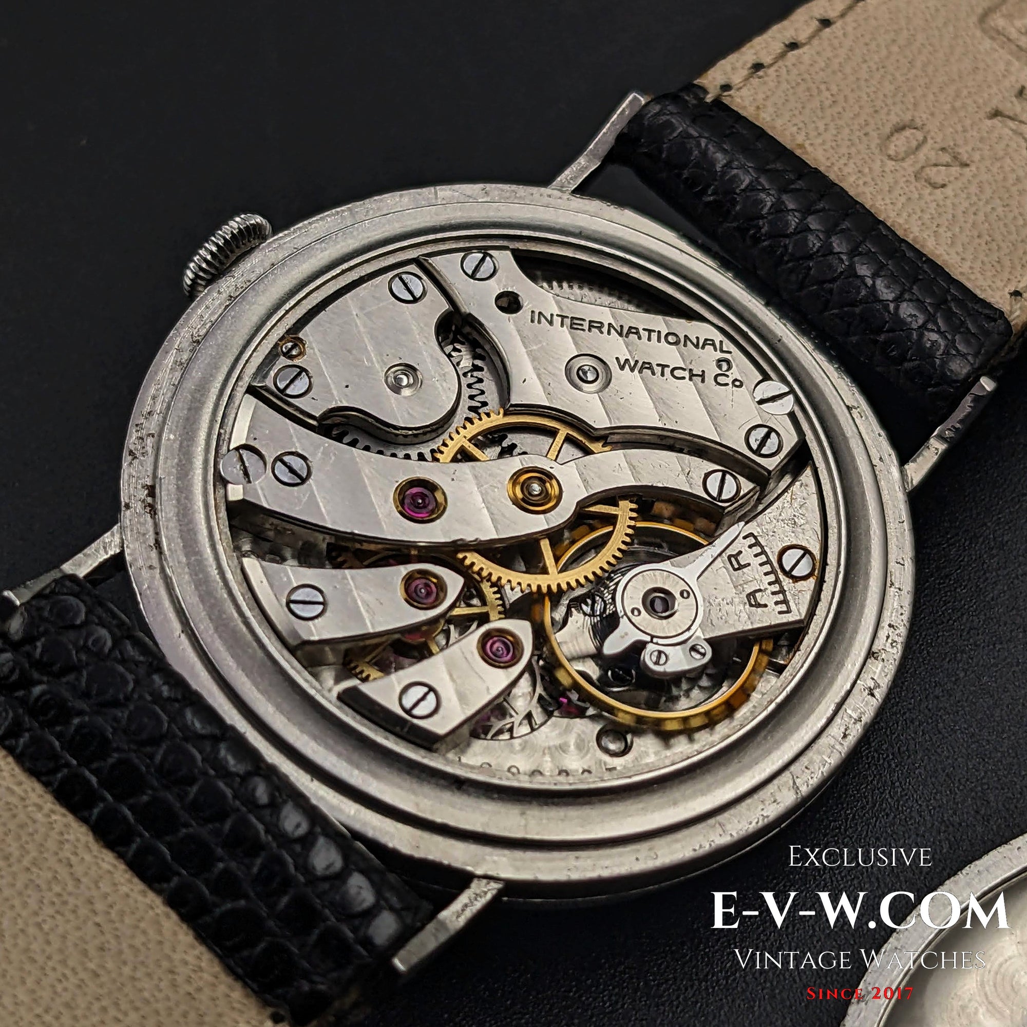 Montre IWC Schaffhausen vintage de 84 ans / Cal. 83 / Année de fabrication : 1939