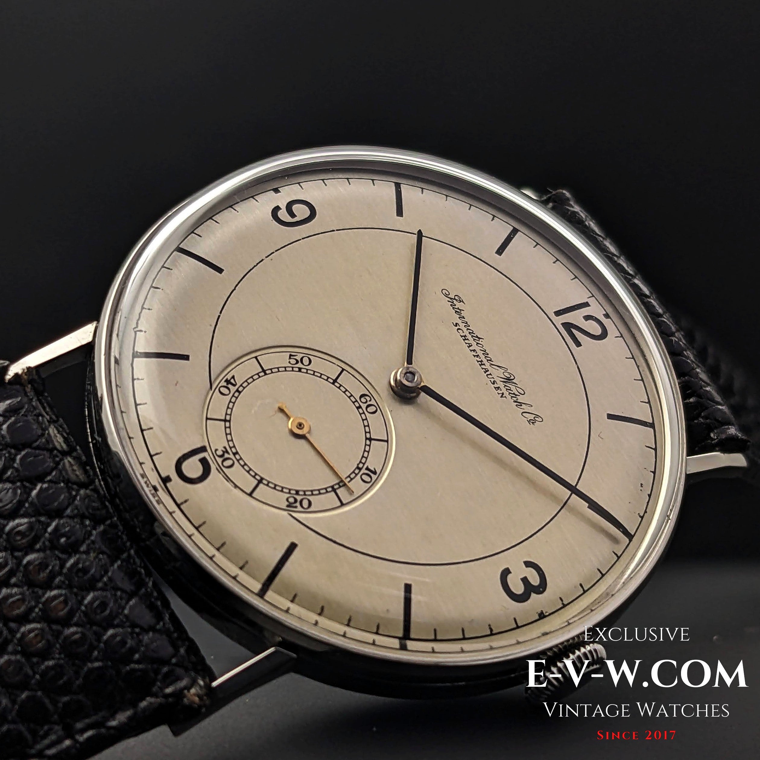 84 Years Old Vintage IWC SCHAFFHAUSEN / Cal. 83 / Vintage 1939 