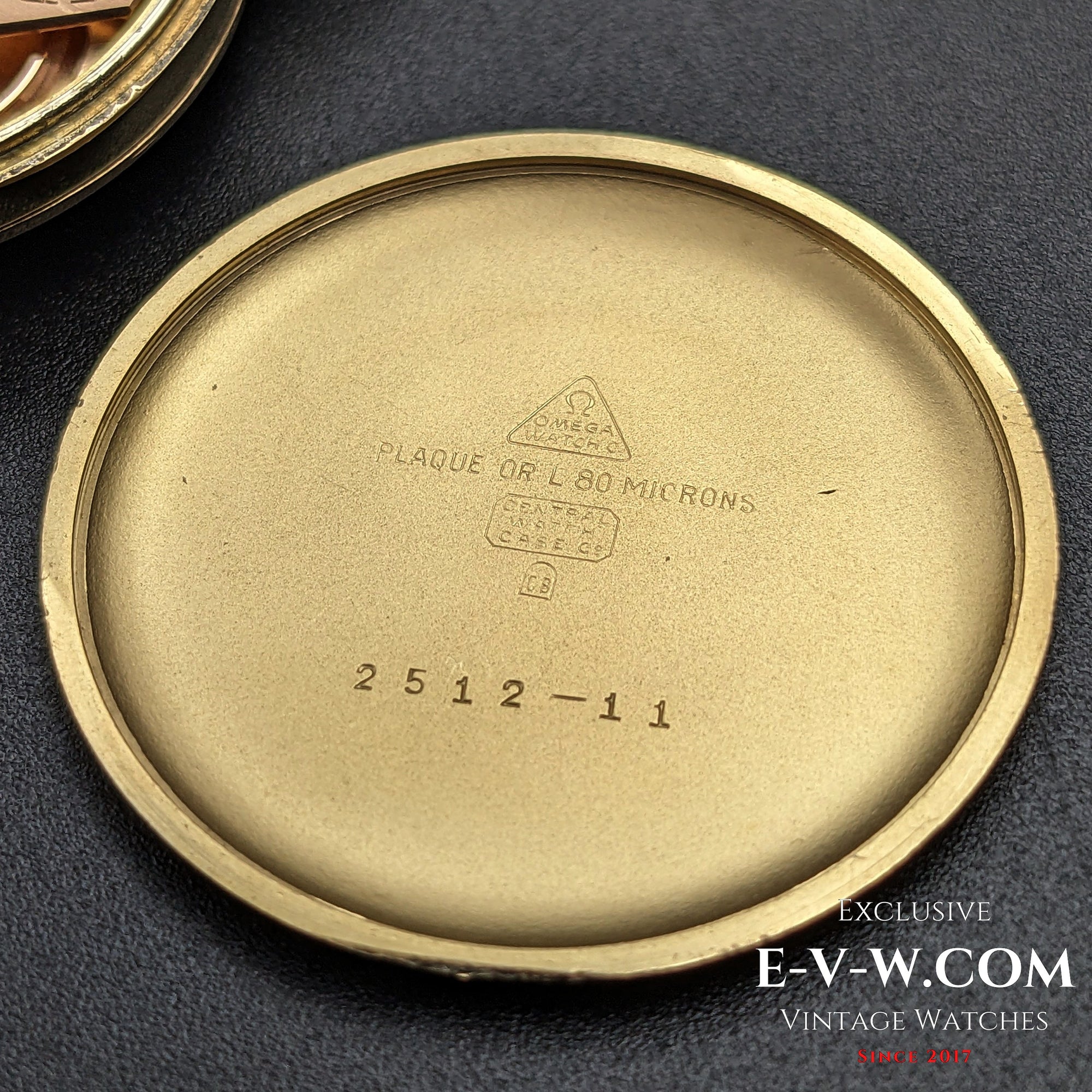 Omega vintage de 72 ans, cadran guilloché-honeucombe / Réf. 2512 11 / Cal. 266 / Année 1952