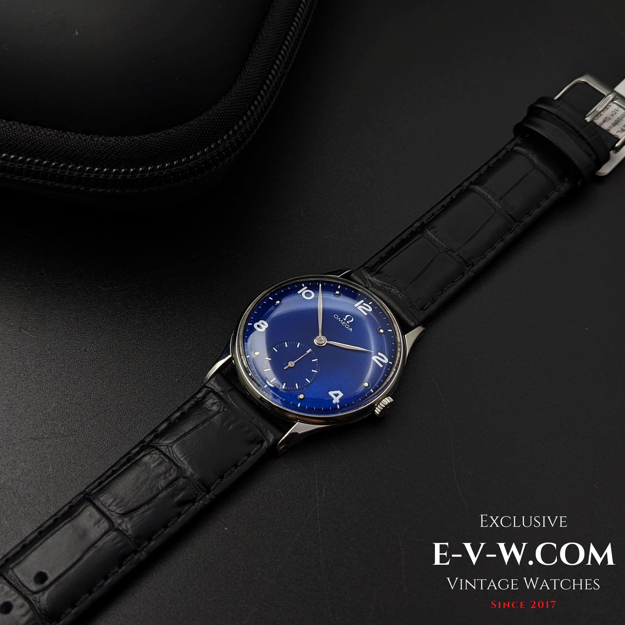 Omega vintage de 76 ans, cadran bleu, réf. 2401-3 / Cal. 360 / Année de fabrication : 1947