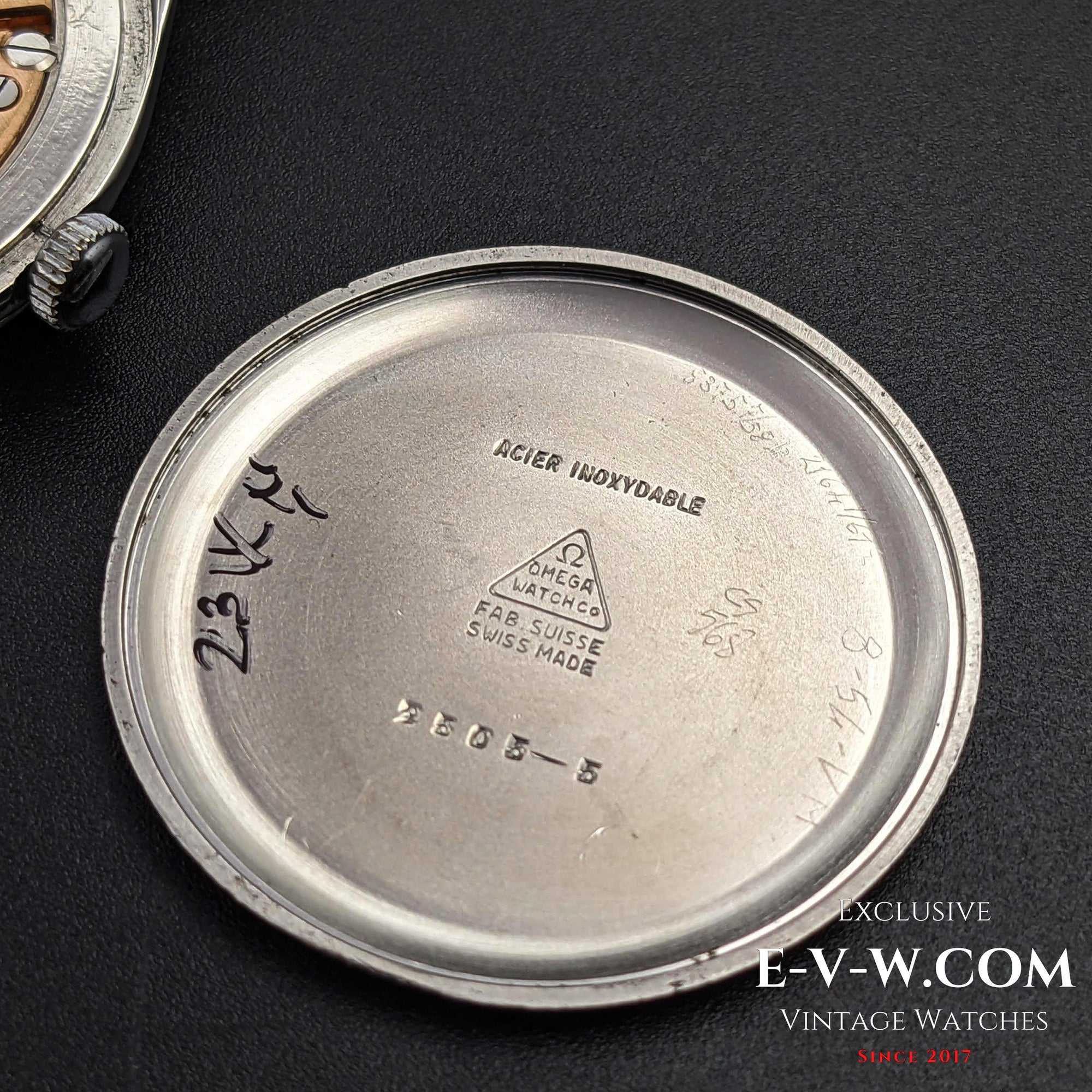 76 Years Old Vintage Omega Jumbo 38mm  Ref. 2505-5 / Cal.265 (30T2 1947Family) / Vintage