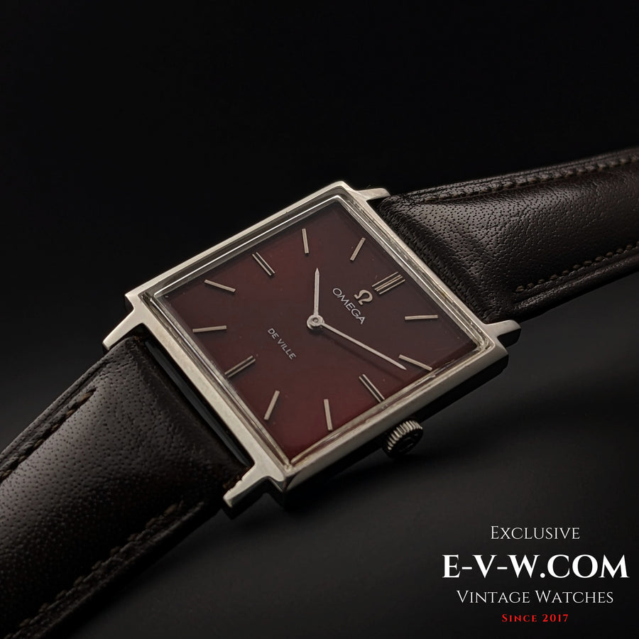 58 Years Old Vintage Omega De Ville Square / Ref. 111.024 / Cal. 620 / Vintage 1966