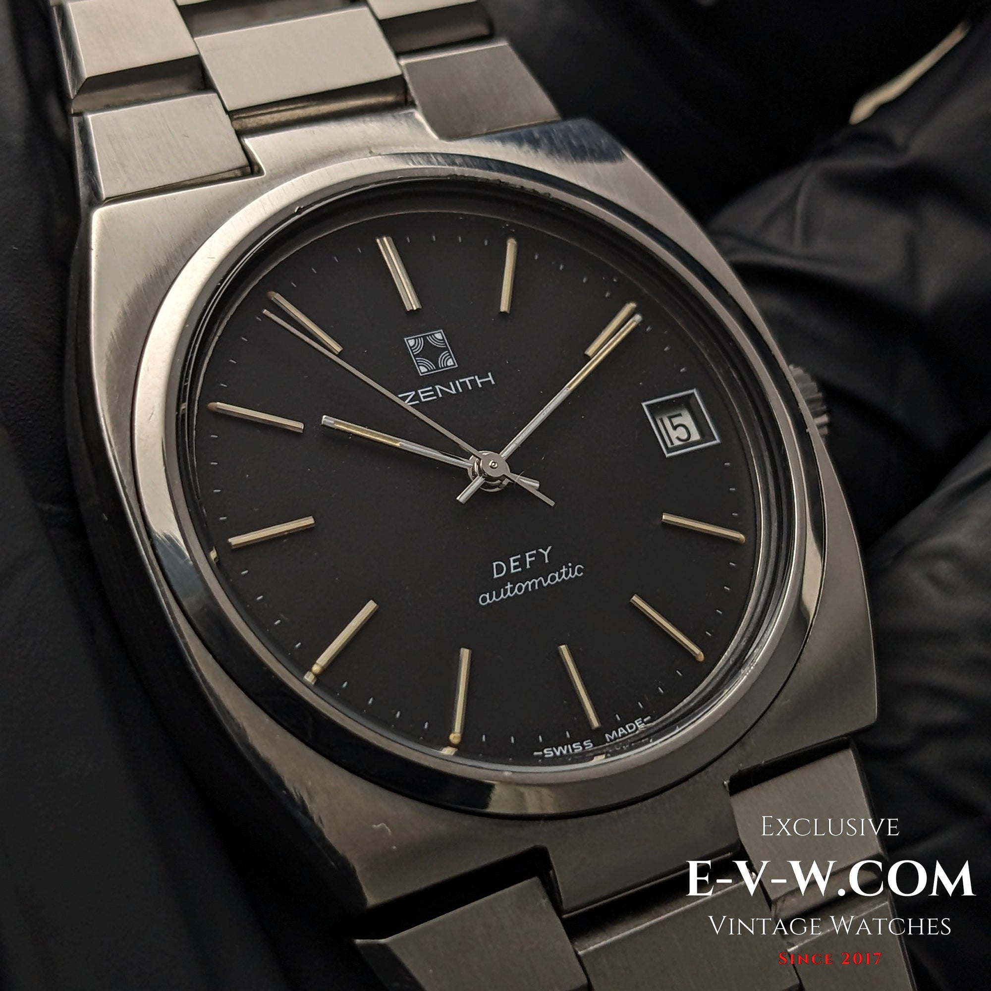 زينيث ديفاي أوتوماتيك سيرف | المرجع 02.0360.380 | عيار 2572PC | عتيق من السبعينات | مجدد