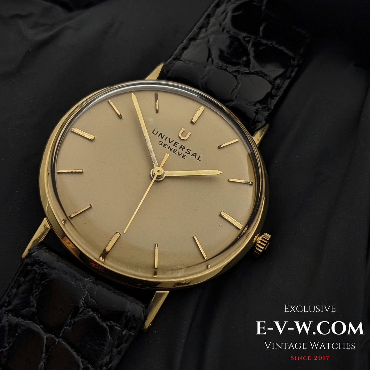 64 Years Old Vintage Universal Genève 18k Solid Gold / Cal. 1107 