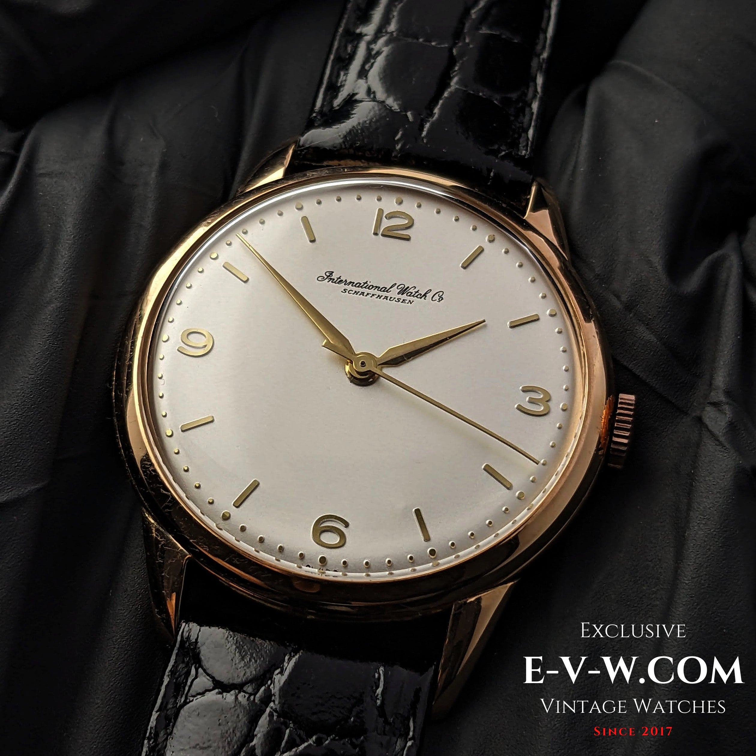 67 Years Old Vintage IWC Schaffhausen 18k Gold Cal. 89 Vintage 195 Exclusive Vintage Swiss Watches