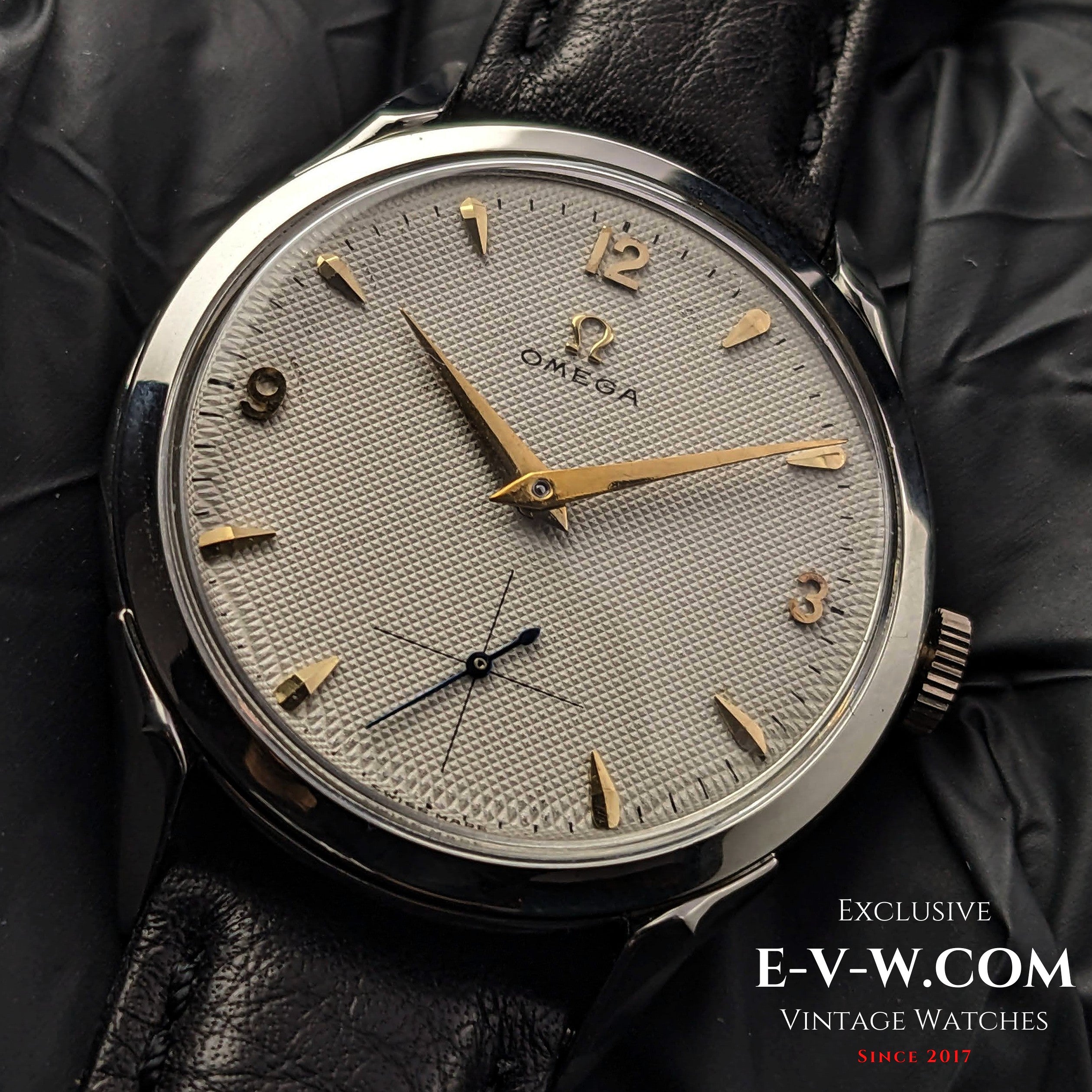 72 Years Old Vintage Omega Guilloche Honeucomb Dial Ref. 2609 Cal. 2