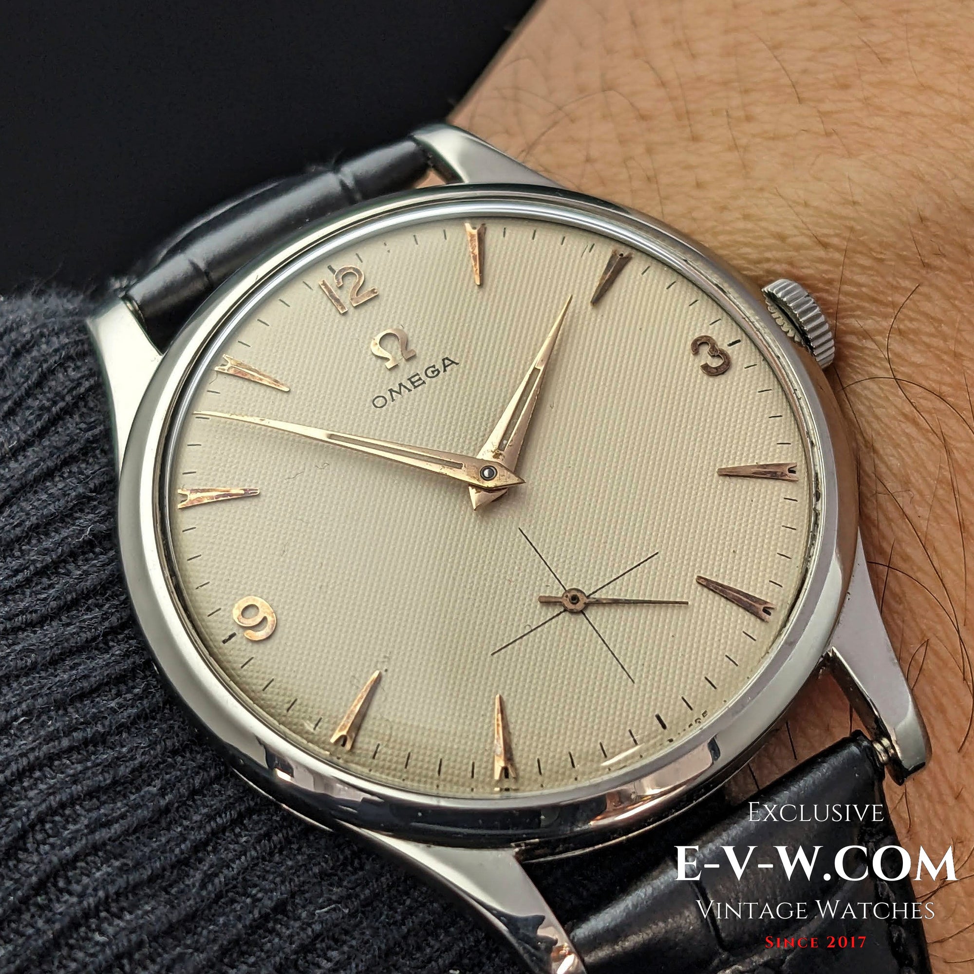 72 Years Old Vintage Omega Guilloche-Honeucomb  Dial / Jumbo Ref. 2609 / Cal. 266 / Vintage 1952
