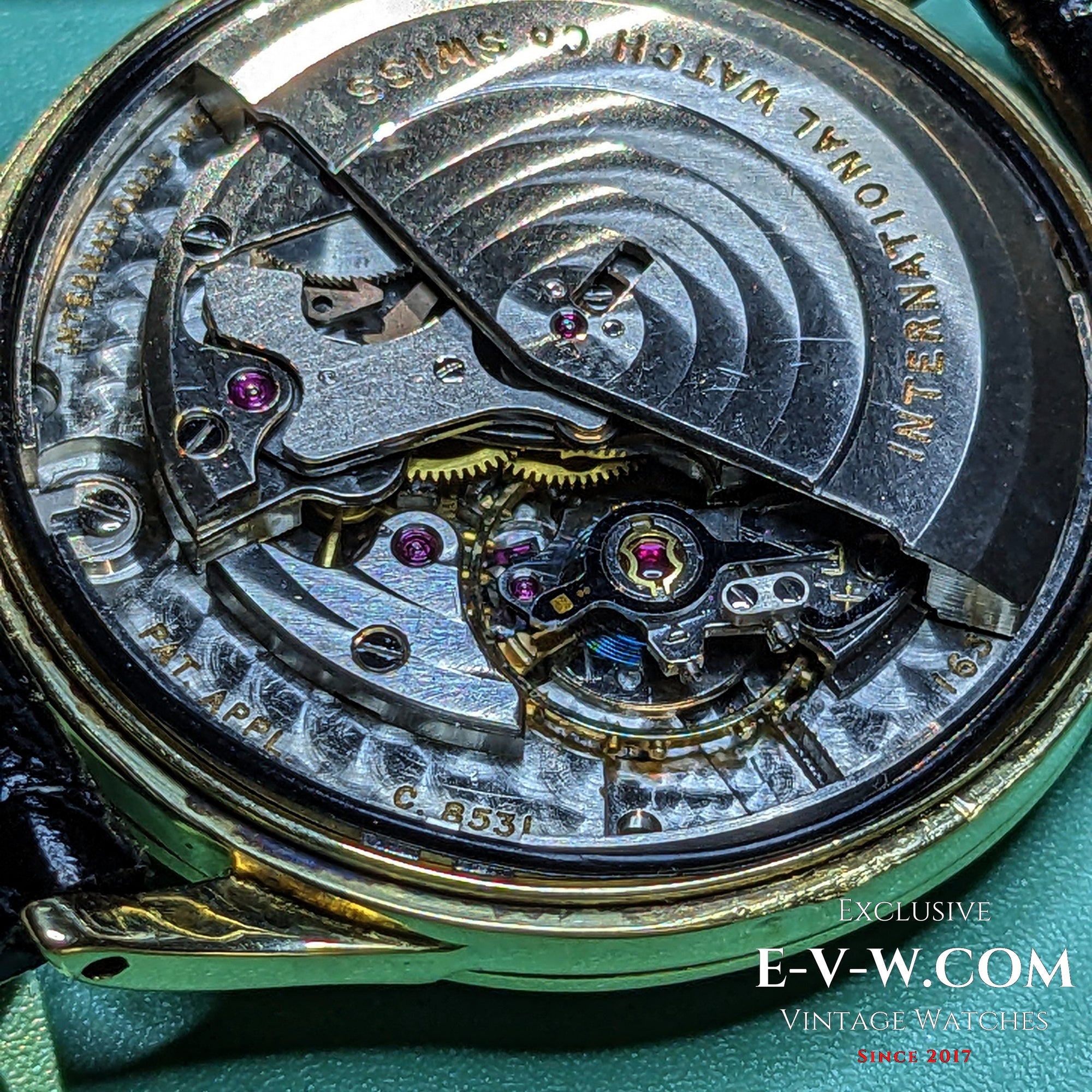 IWC Schaffhausen أوتوماتيك تاريخ | قرص Pie-Pan | مغطى بالذهب | عيار 8531 | قديم 1962 | خدمة 08/2025