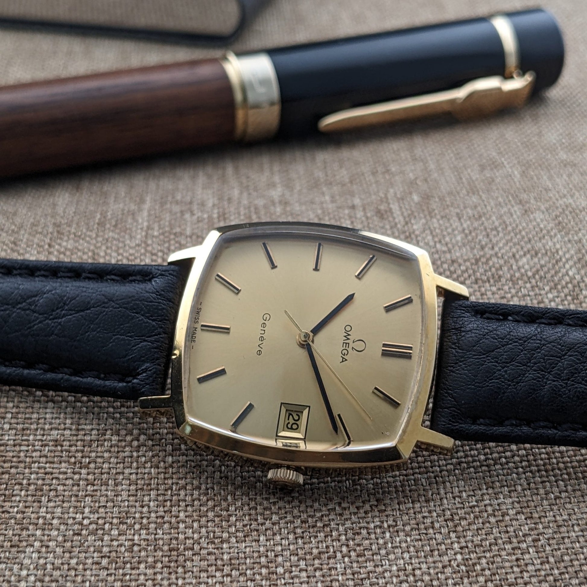 52 Years Old / Omega Genève / Ref 132.0052 / Vintage 1974 Watch / Cal 1030 Movement / Serviced dial