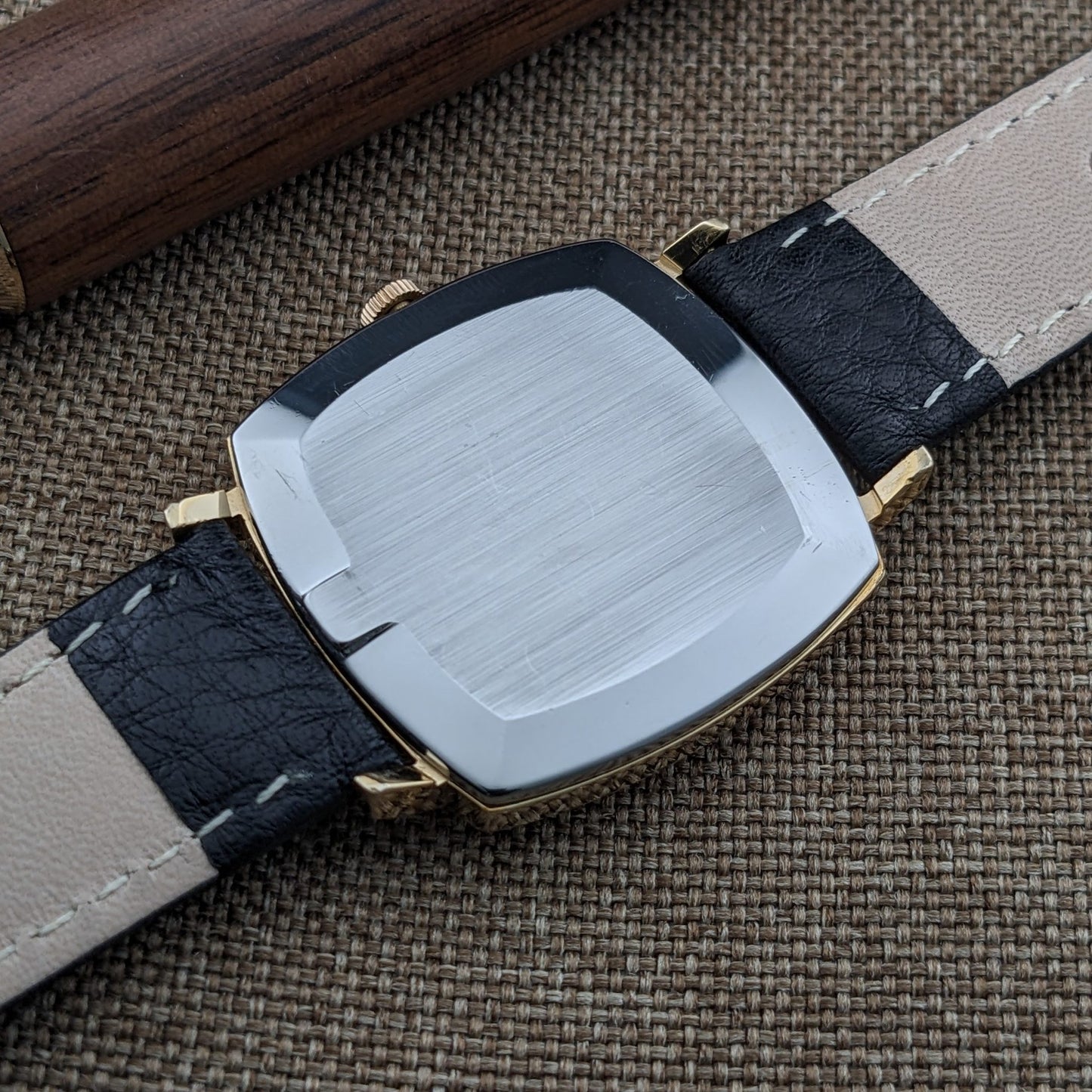 52 Years Old / Omega Genève / Ref 132.0052 / Vintage 1974 Watch / Cal 1030 Movement / Serviced vintage watch
