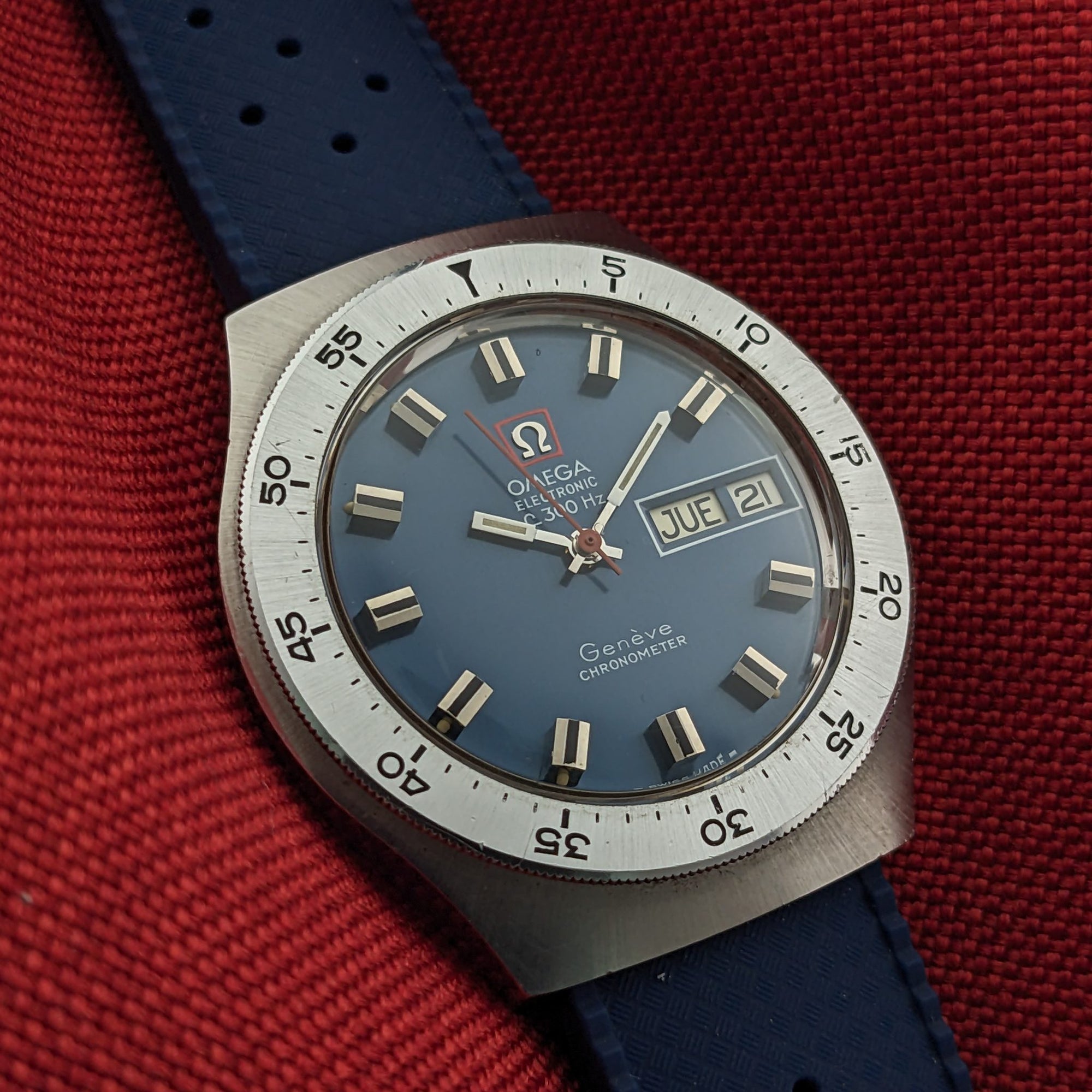 54 Years Old Omega Electronic f300Hz Geneve Chronometer / Ref 198.029 / Vintage 1972 Watch / Cal ESA 9164 Movement vintage watch