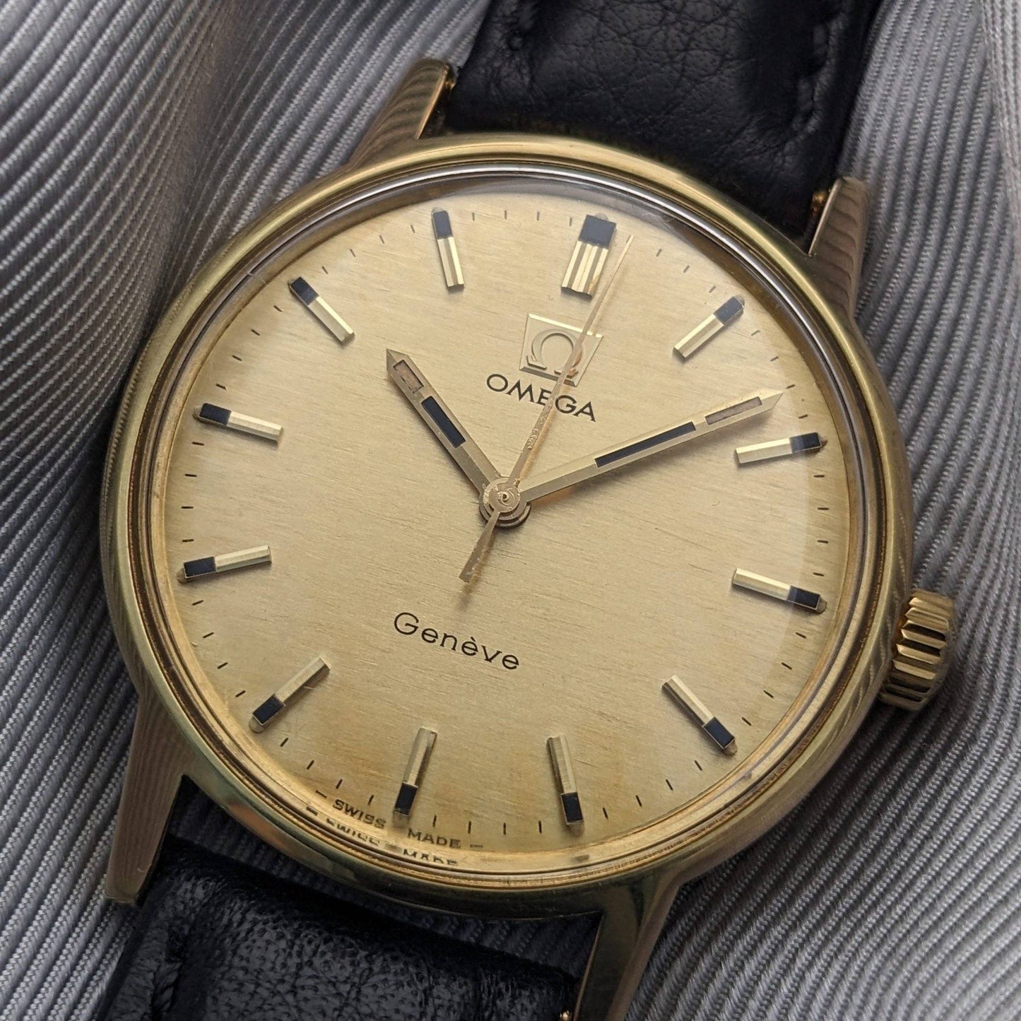 56 Years Old Omega Genève Gold Plated with Rare Bark-Textured Dial / Ref 135.070 /  Vintage 1970 Watch with Cal 601 / Serviced