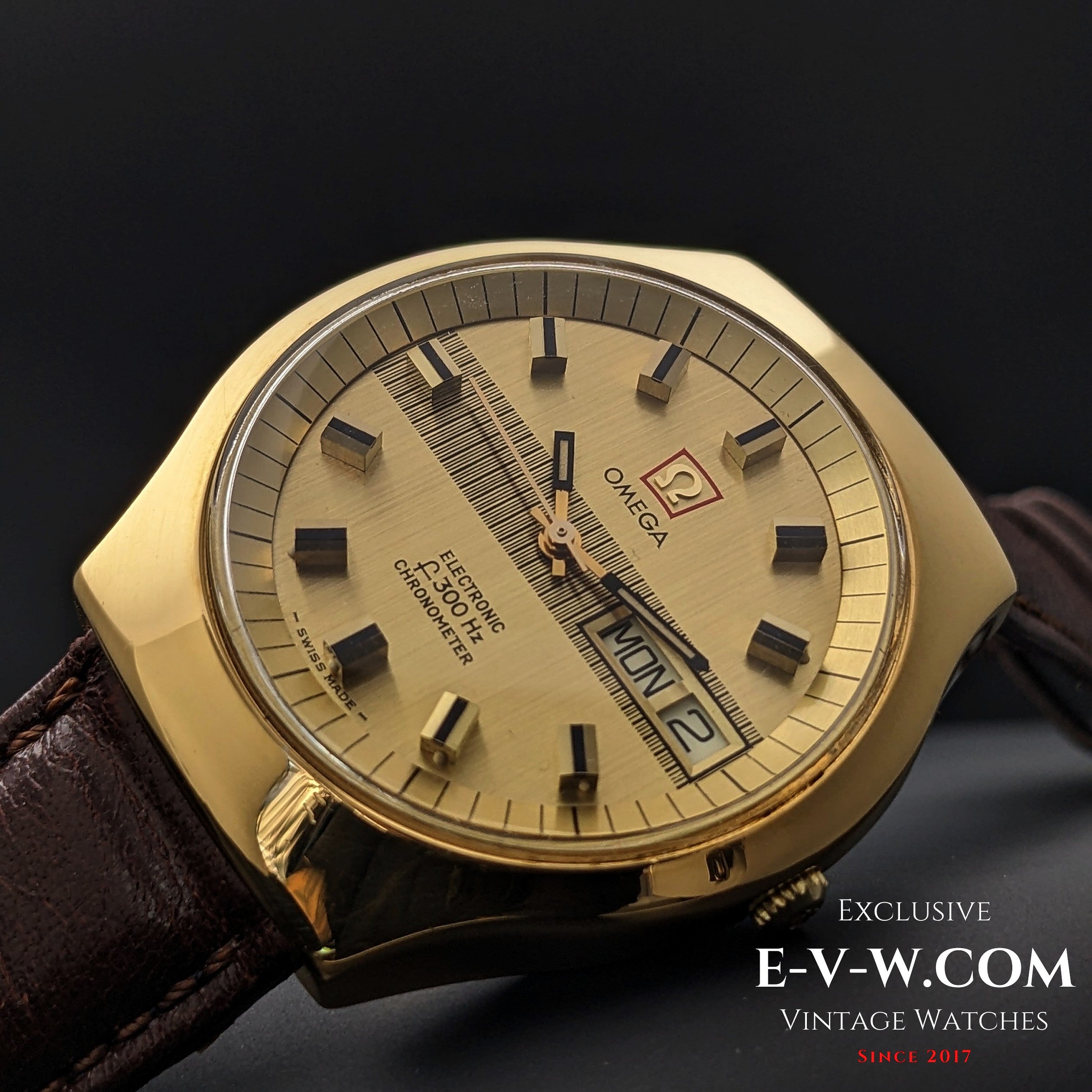 51 Years Old Vintage Omega Electronic f300Hz Chronometer Ref. 198.02 Exclusive Vintage Swiss Watches