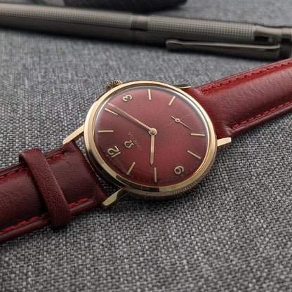 64 Years Old Omega Classic / Ref. 121.002-62 / Cal. 269 / Red Dial / Vintage Watch from 1962 / Serviced vintage watch