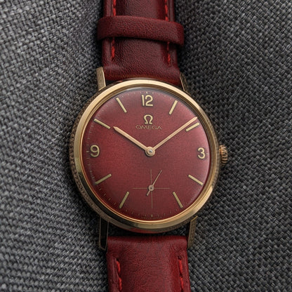 64 Years Old Omega Classic / Ref. 121.002-62 / Cal. 269 / Red Dial / Vintage Watch from 1962 / Serviced vintage watch