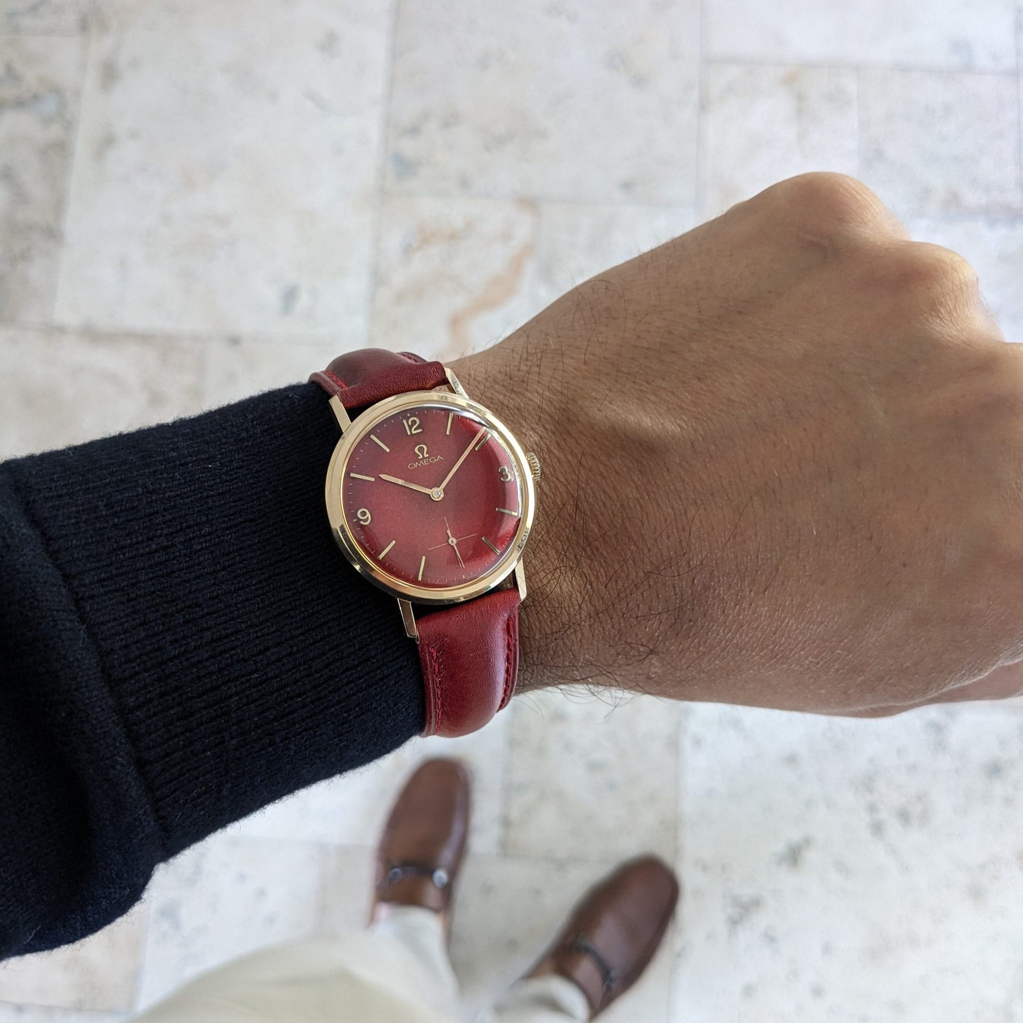 64 Years Old Omega Classic / Ref. 121.002-62 / Cal. 269 / Red Dial / Vintage Watch from 1962 / Serviced vintage watch